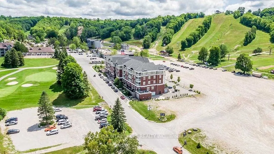 40 Horseshoe Boulevard, #203