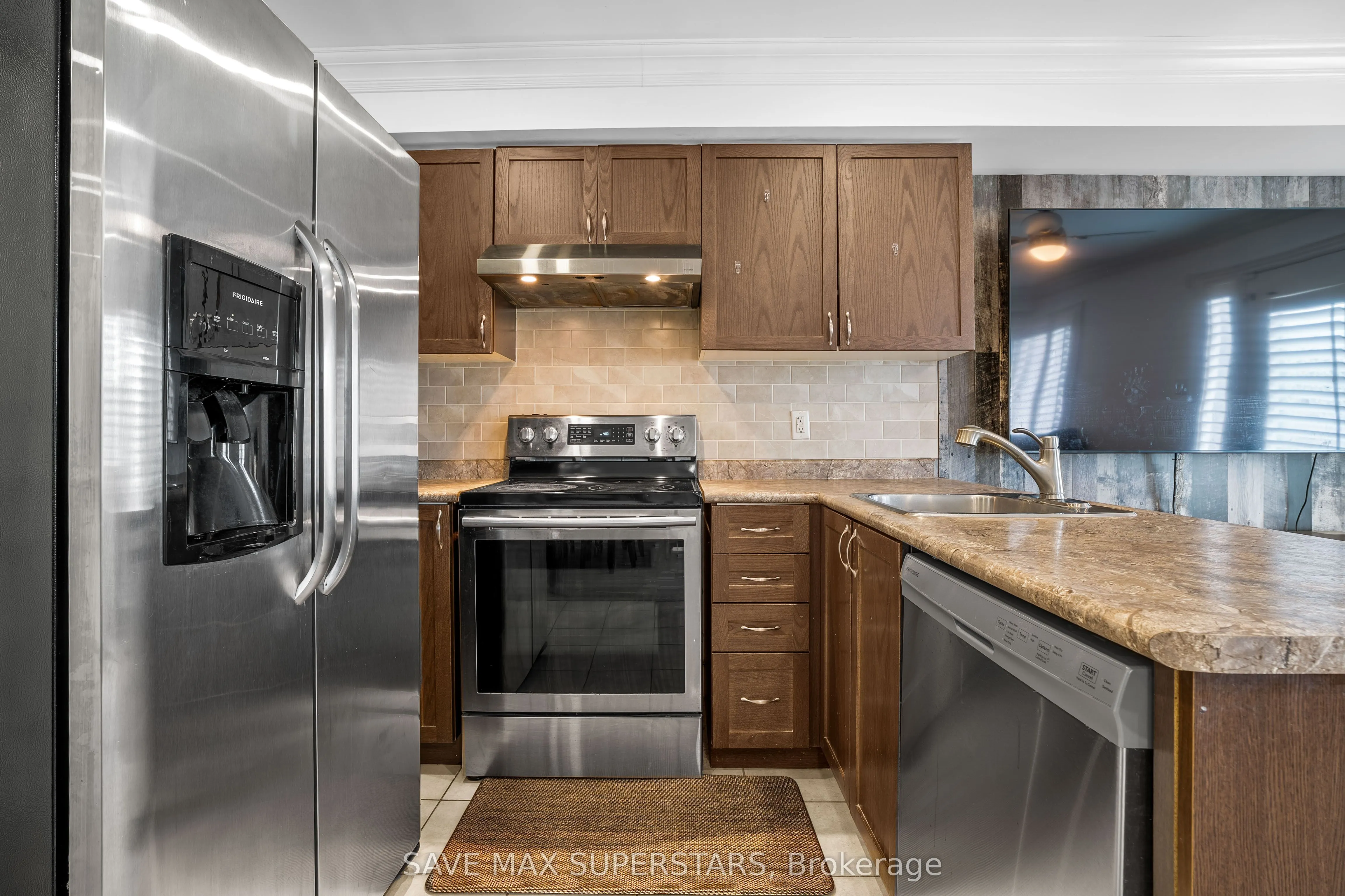 29 MADELAINE Drive #6