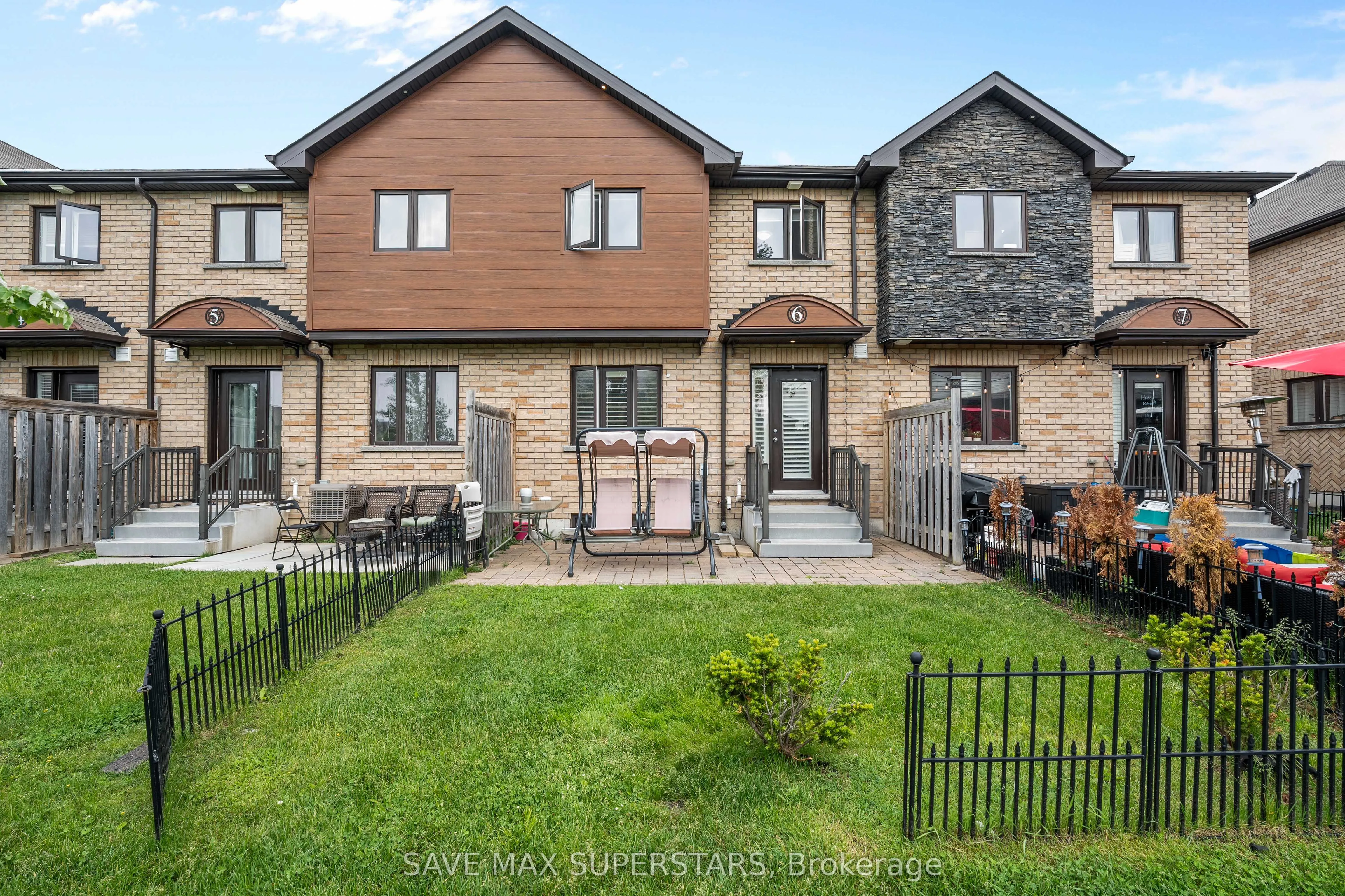 29 MADELAINE Drive #6