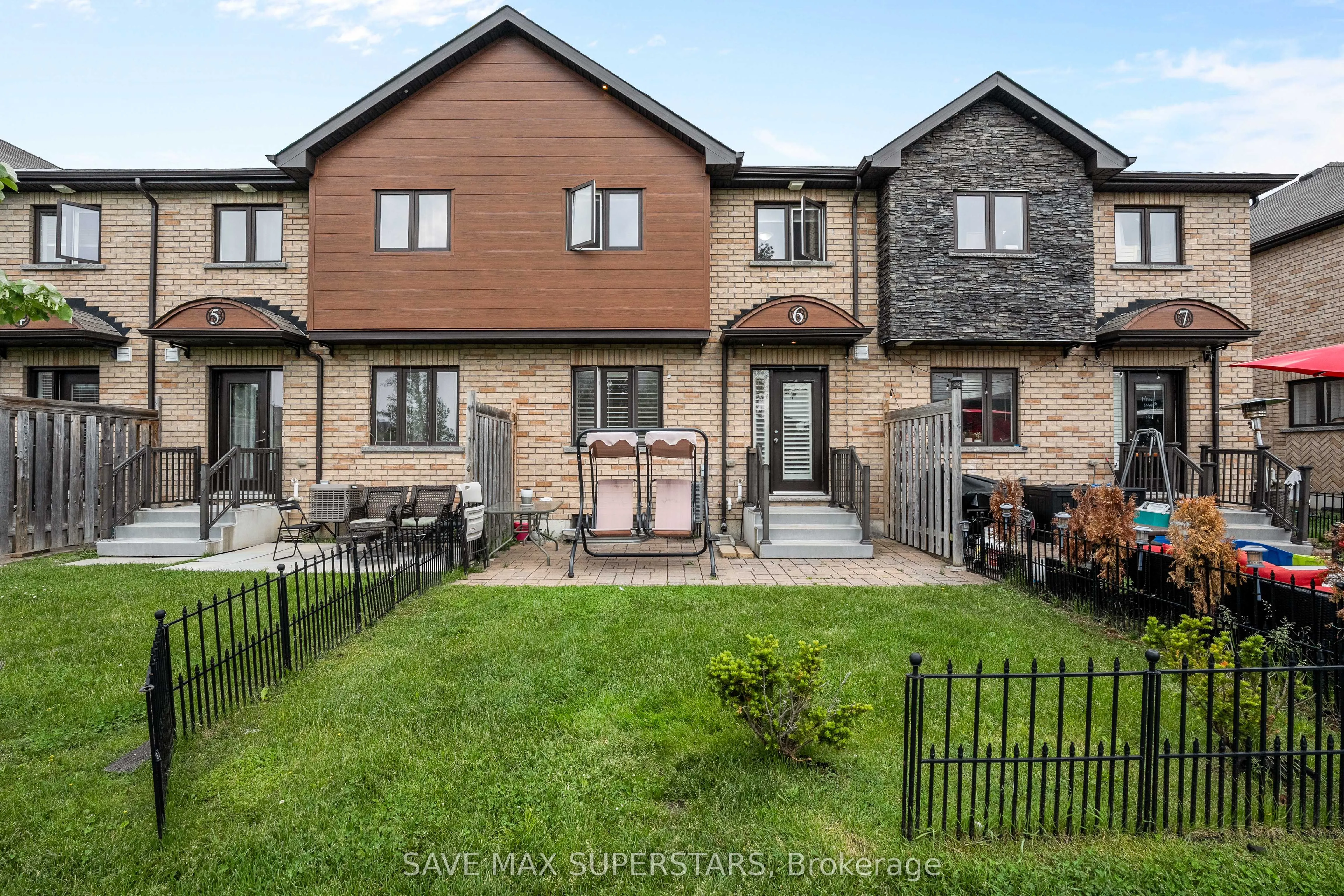 29 MADELAINE Drive #6