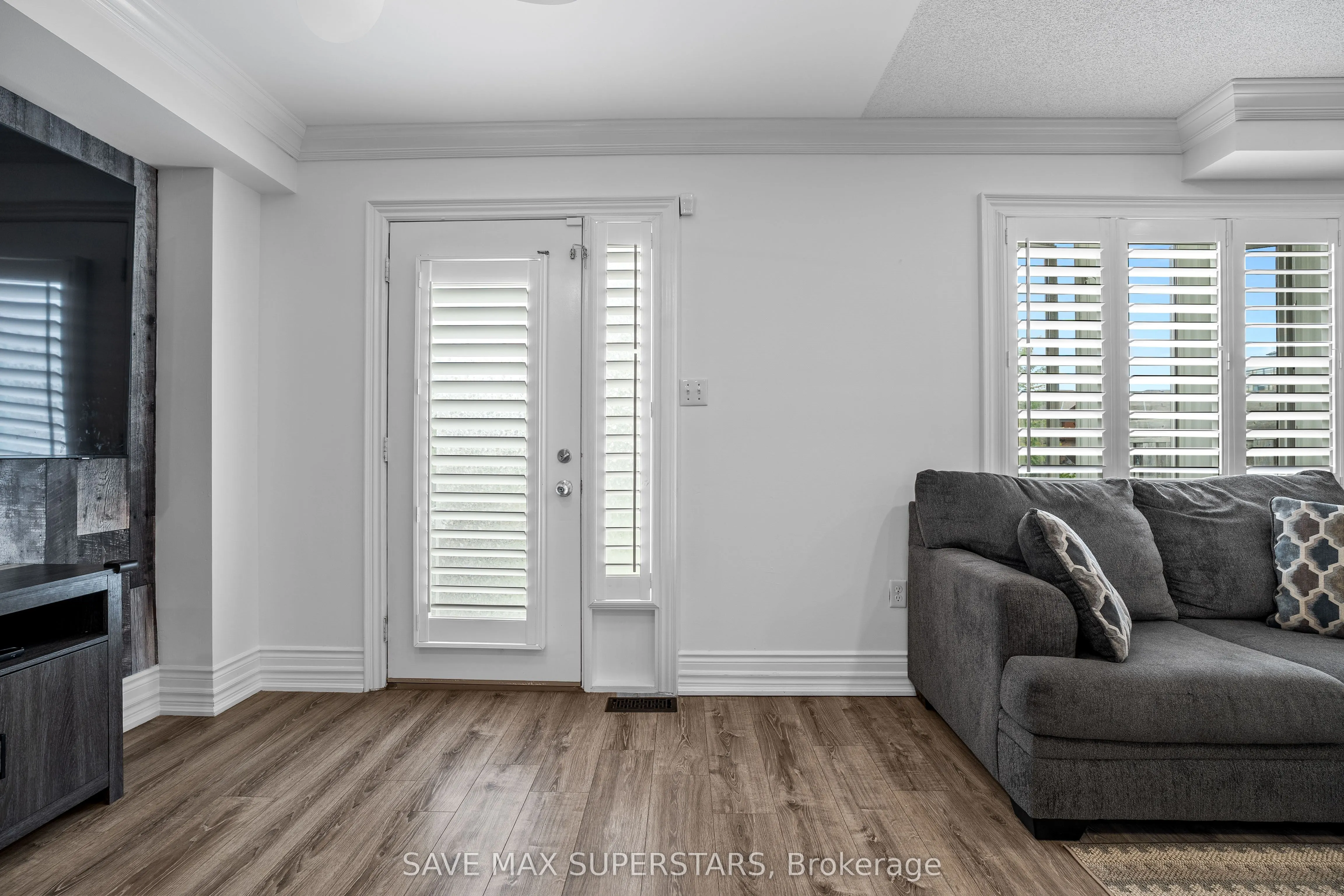29 MADELAINE Drive #6