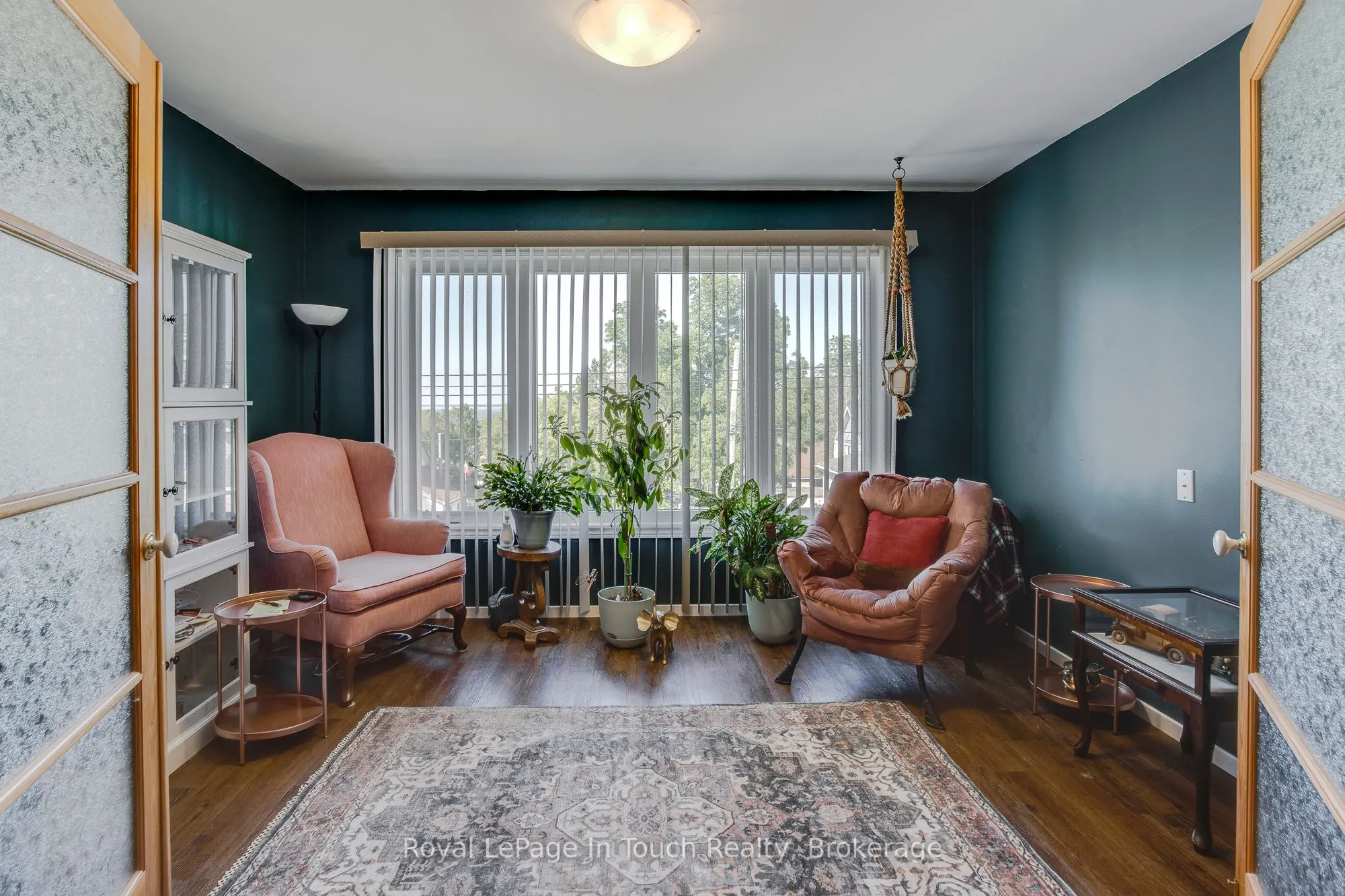 206 Lindsay Street