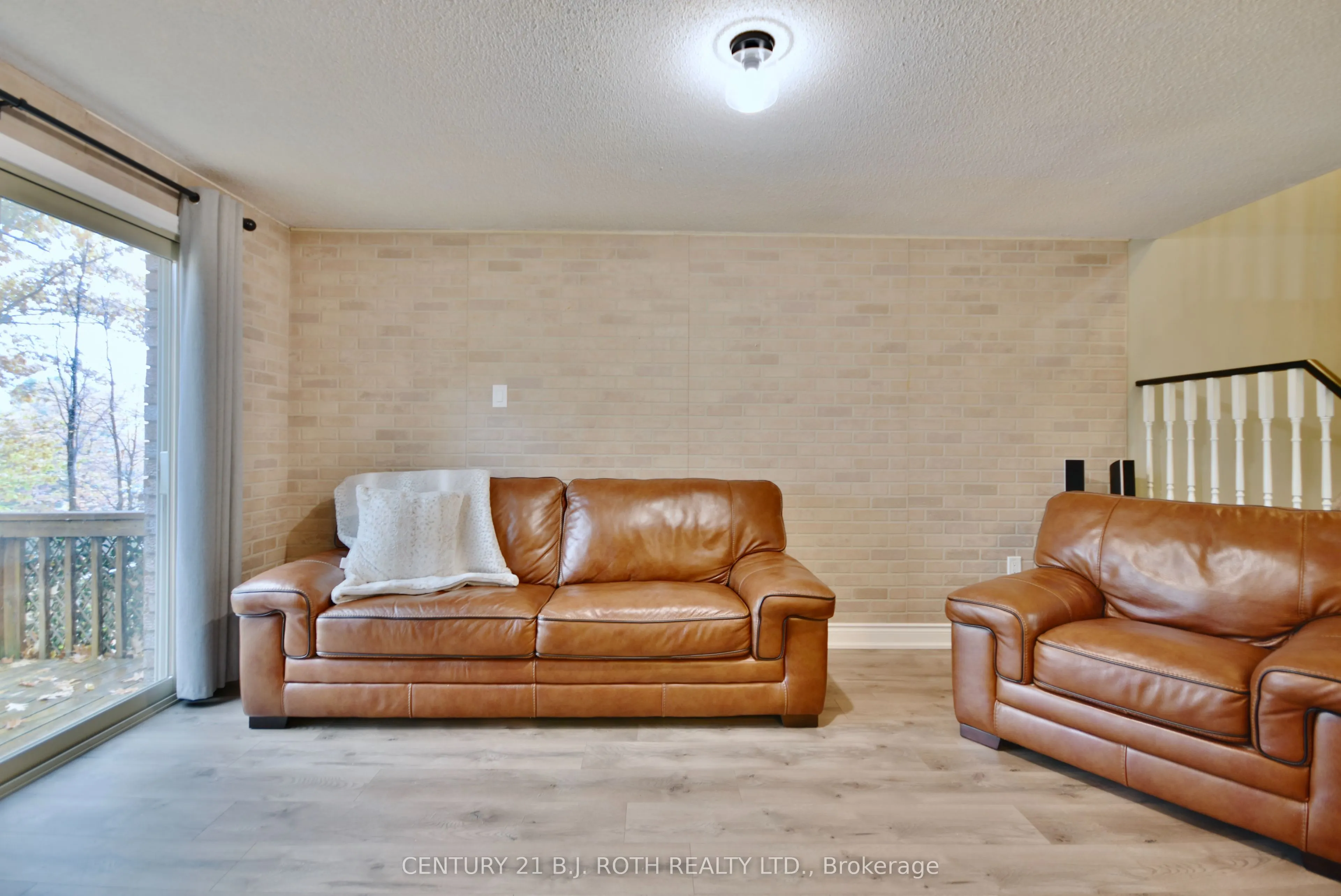 11 Pheasant Trail, #6