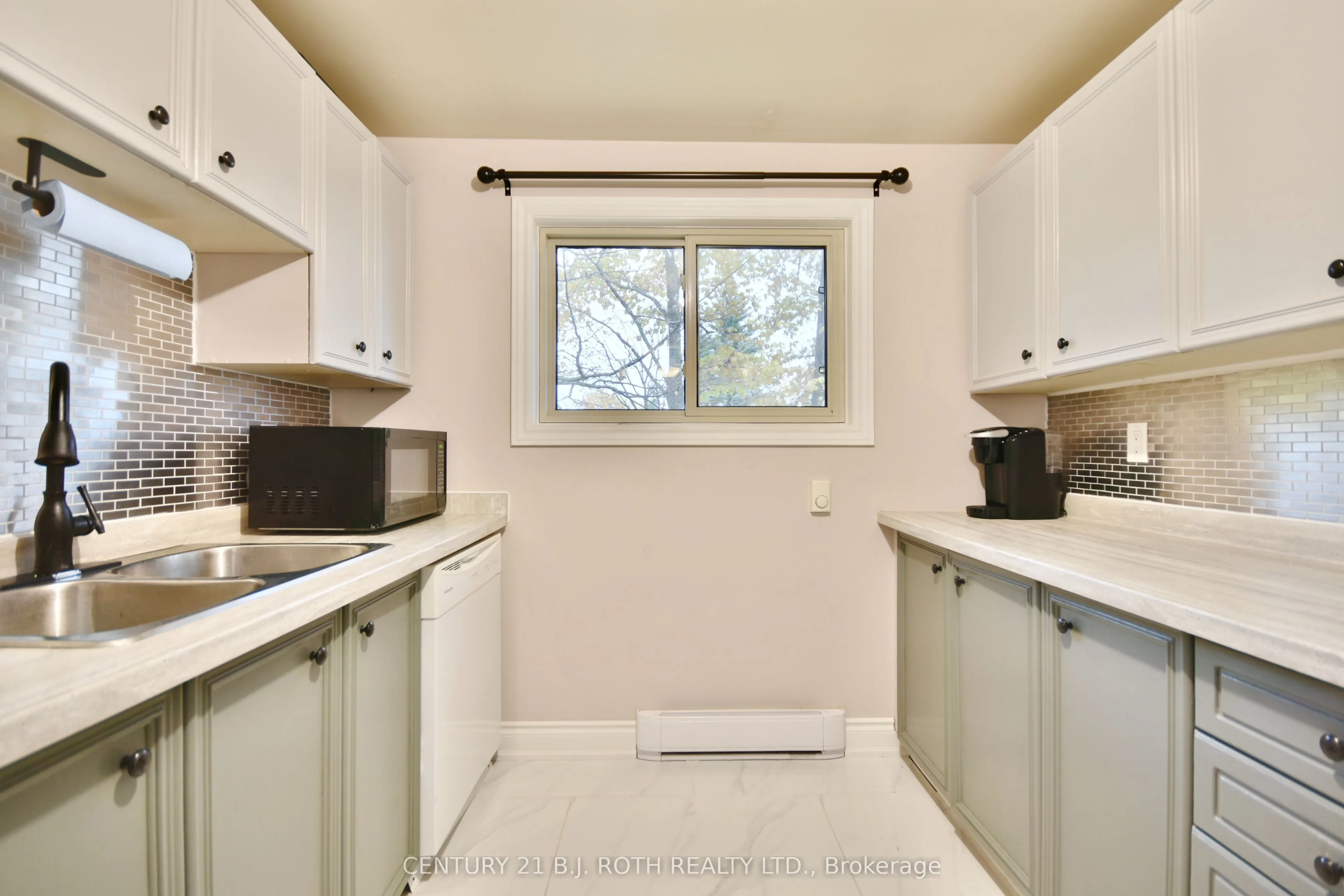 11 Pheasant Trail, #6