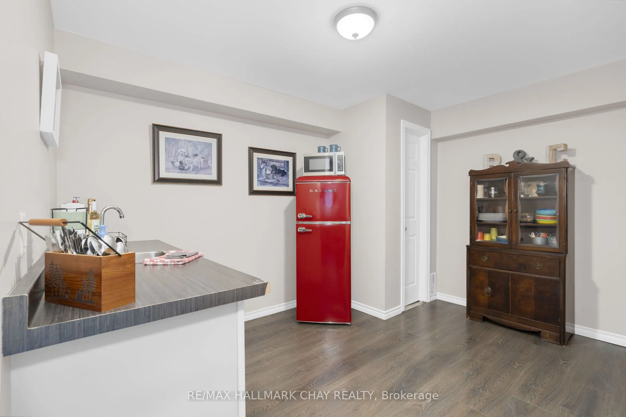 4193 Hogback Road