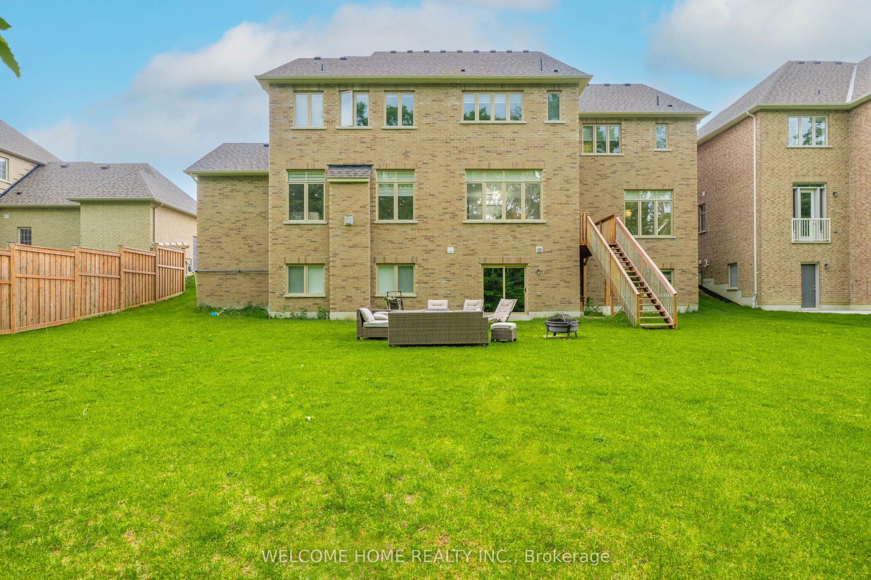 65 Redmond Crescent