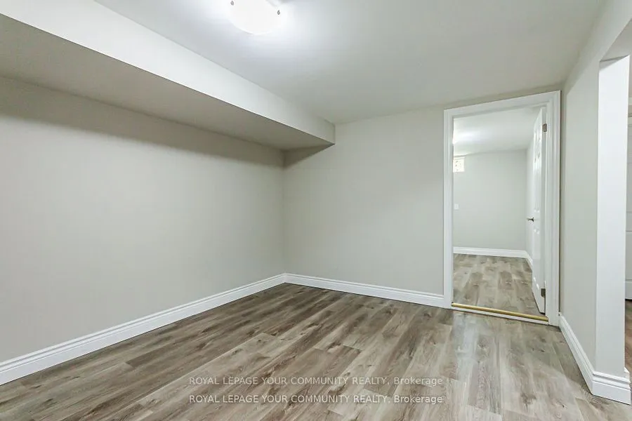 21 Ashdale Court