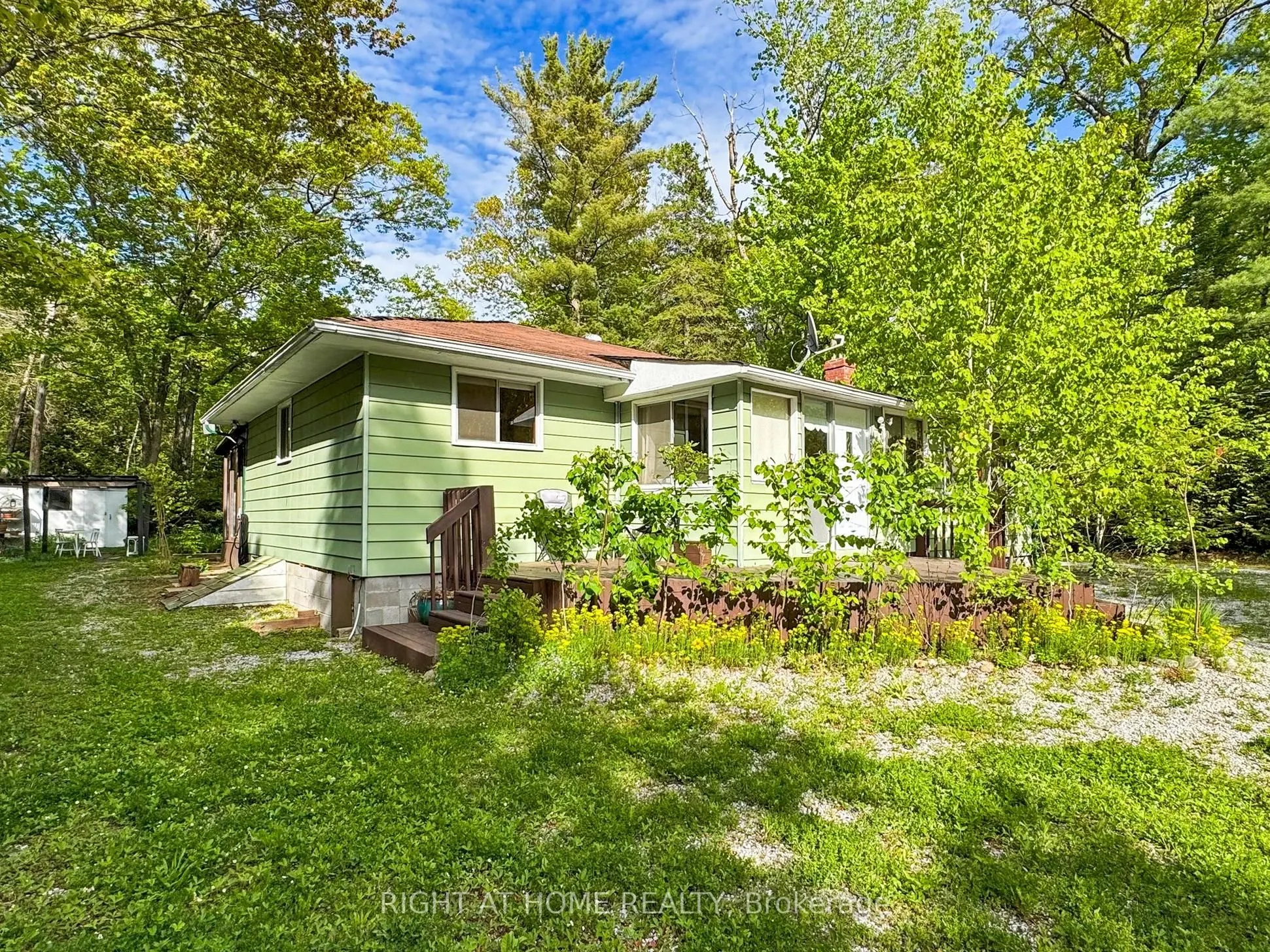 39 Rue  Jules  Leger Street