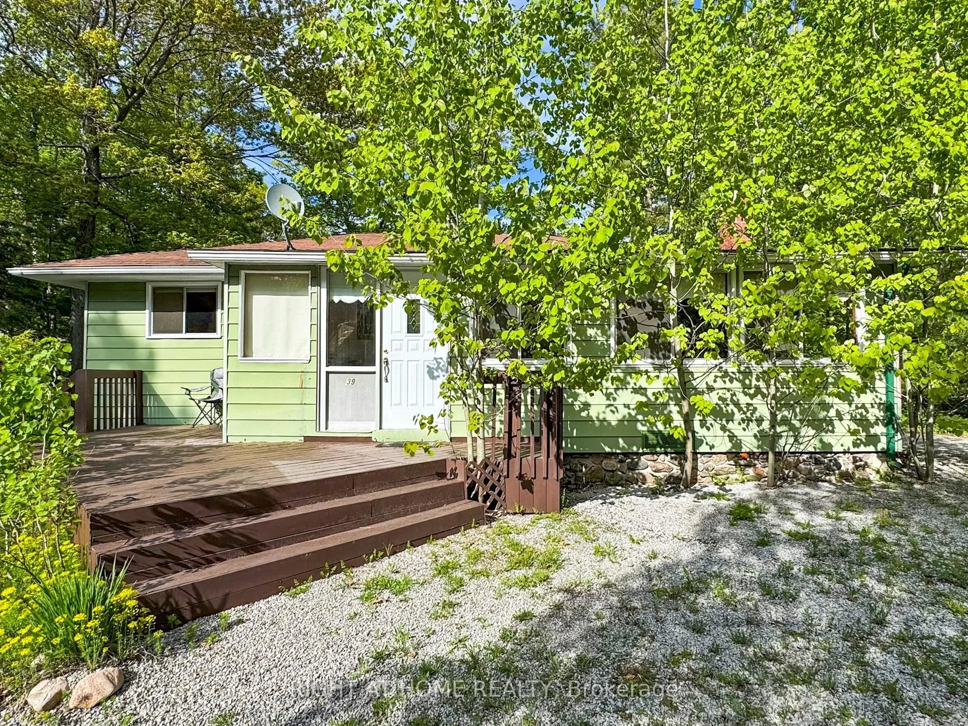 39 Rue  Jules  Leger Street