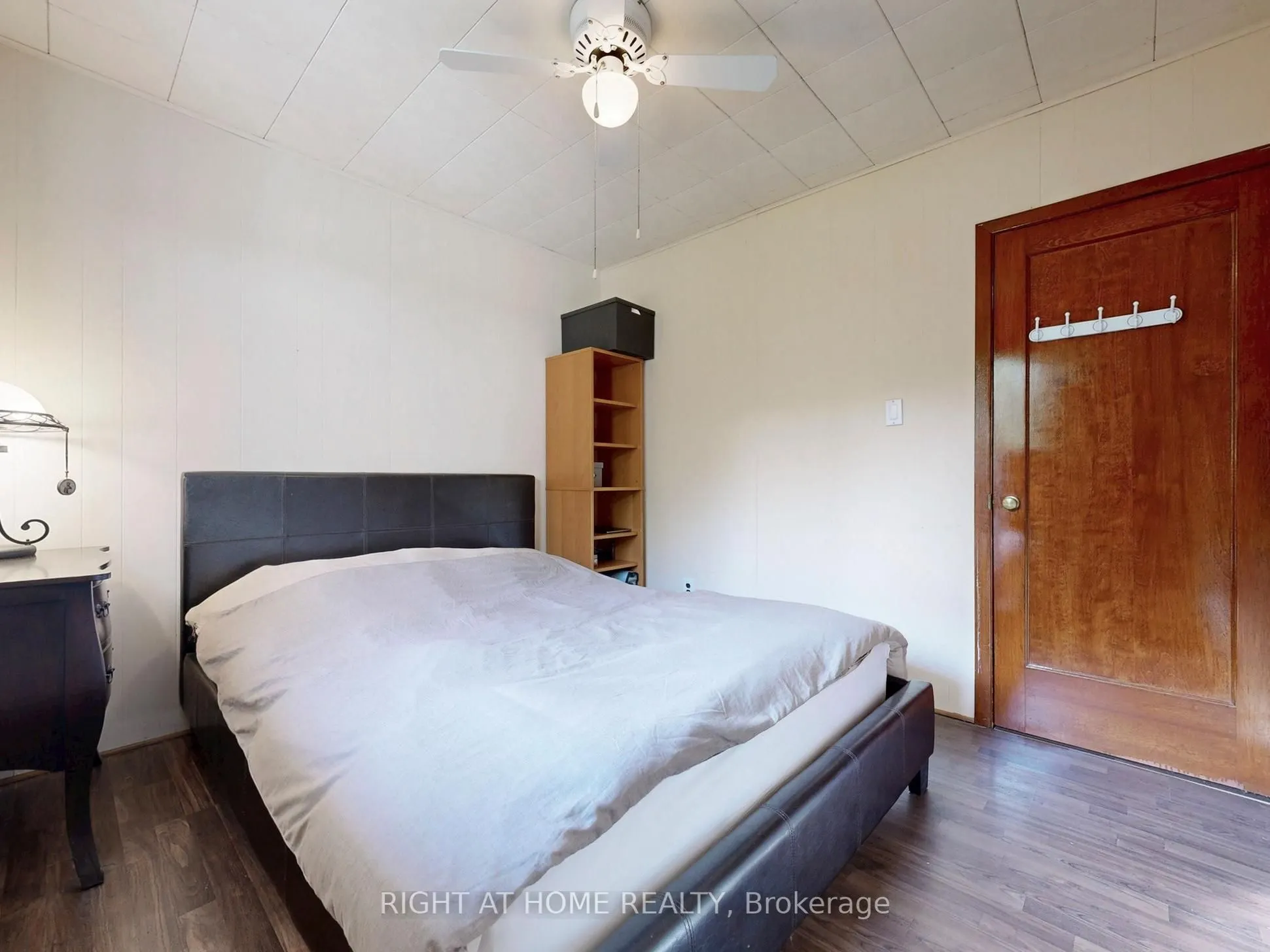 39 Rue  Jules  Leger Street