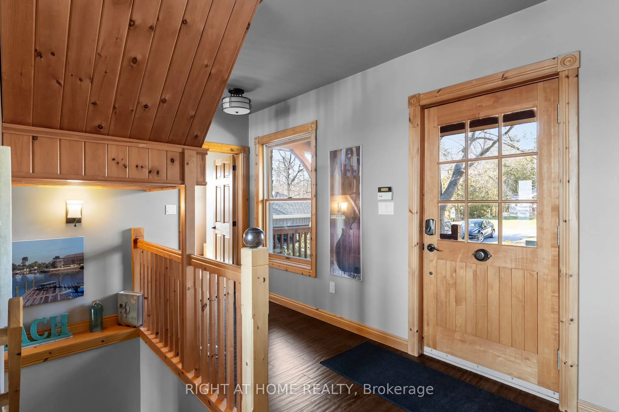 21 Lakeshore Road E