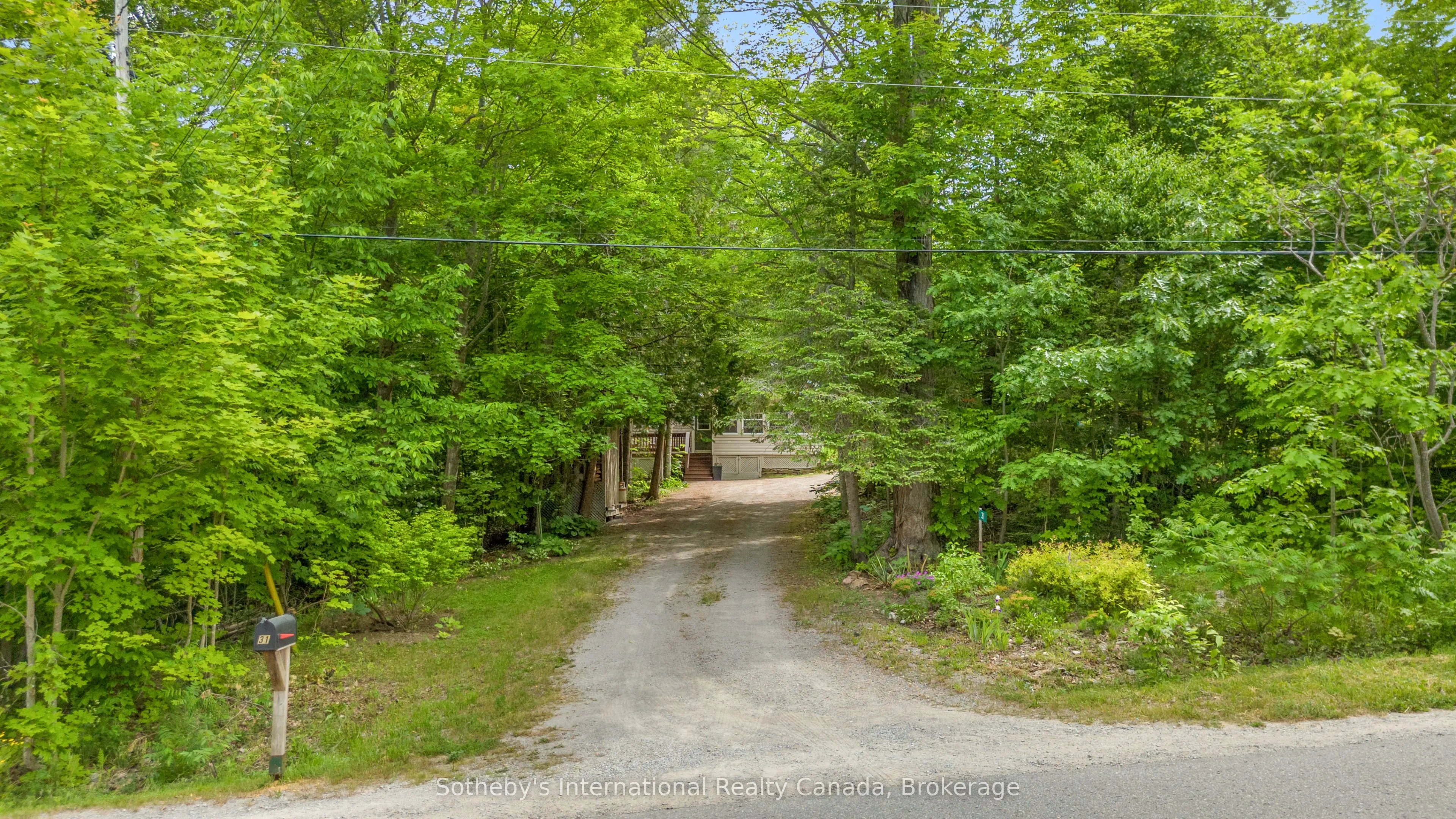 31 Meadows Avenue