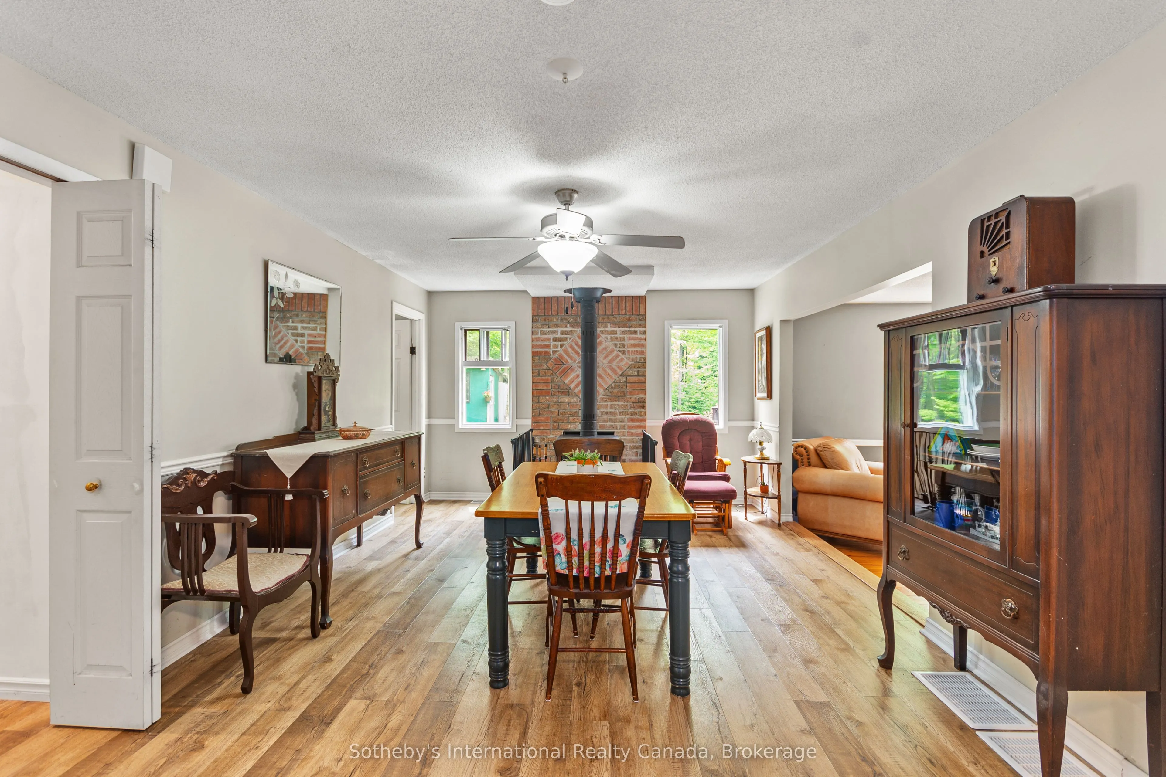 31 Meadows Avenue