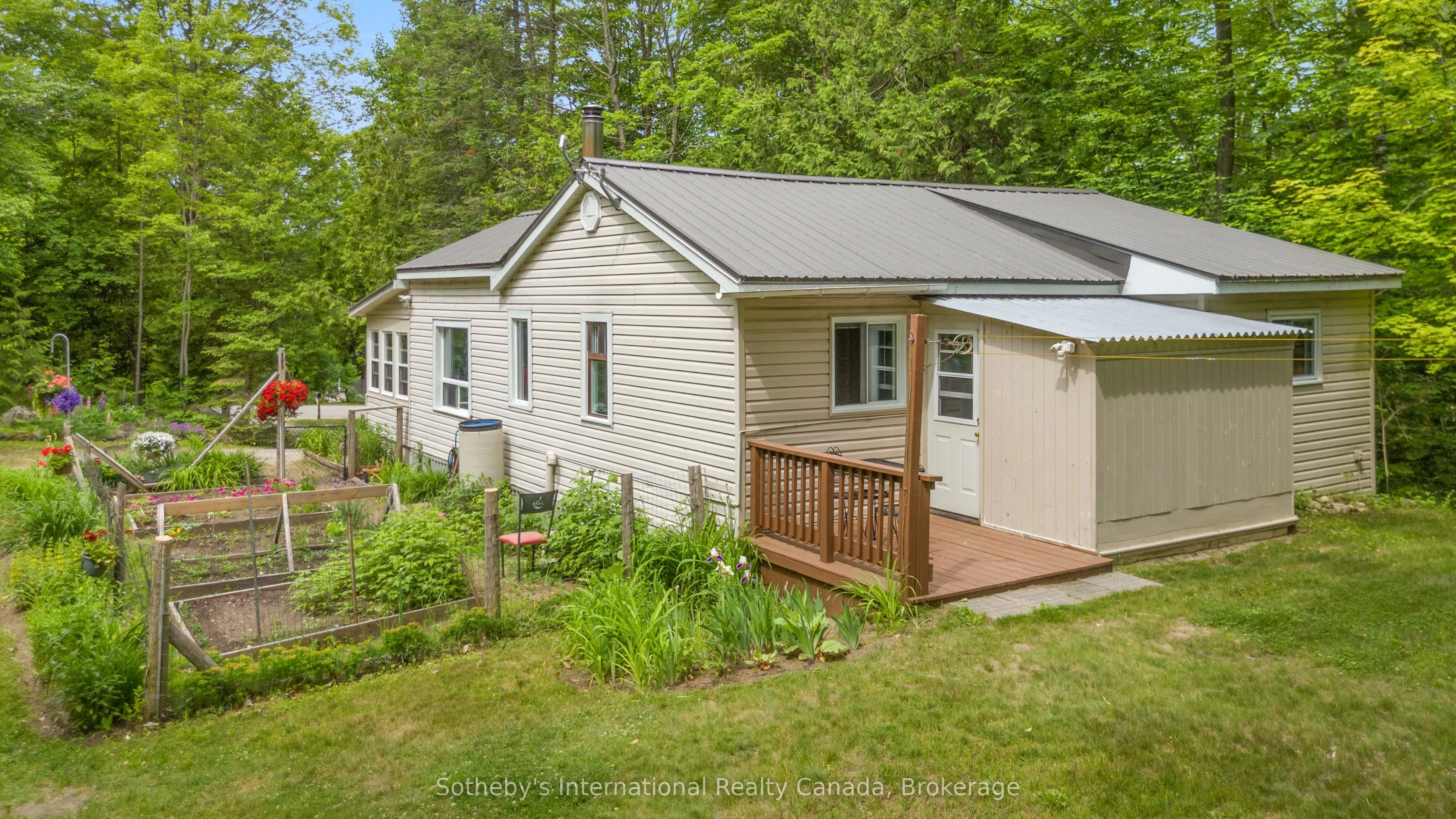 31 Meadows Avenue