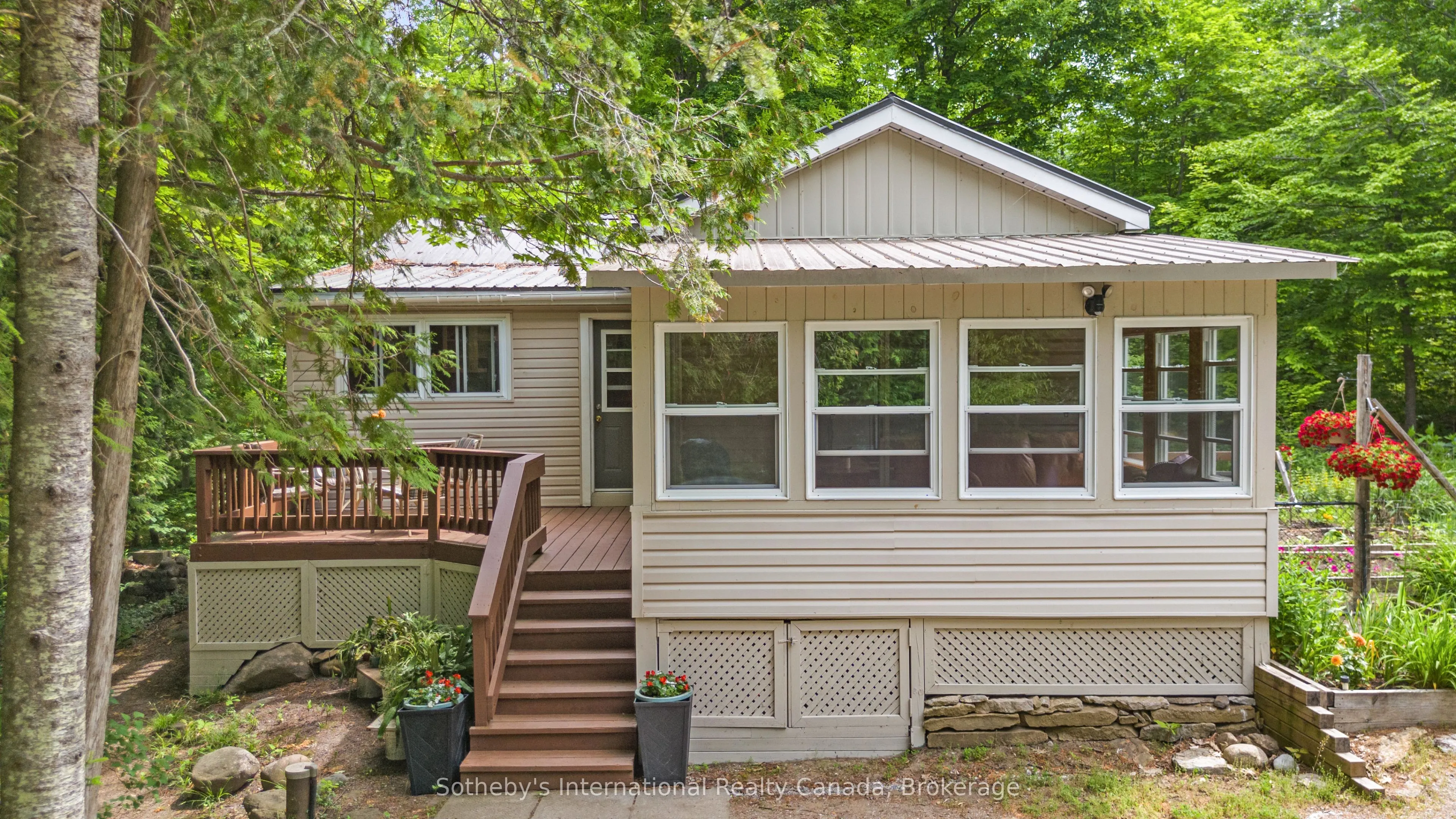 31 Meadows Avenue