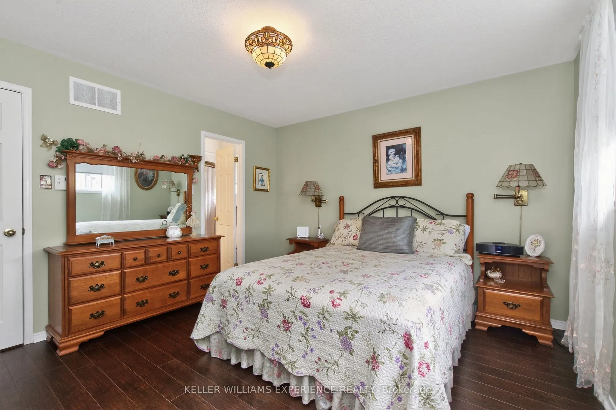 79 Sun King Crescent