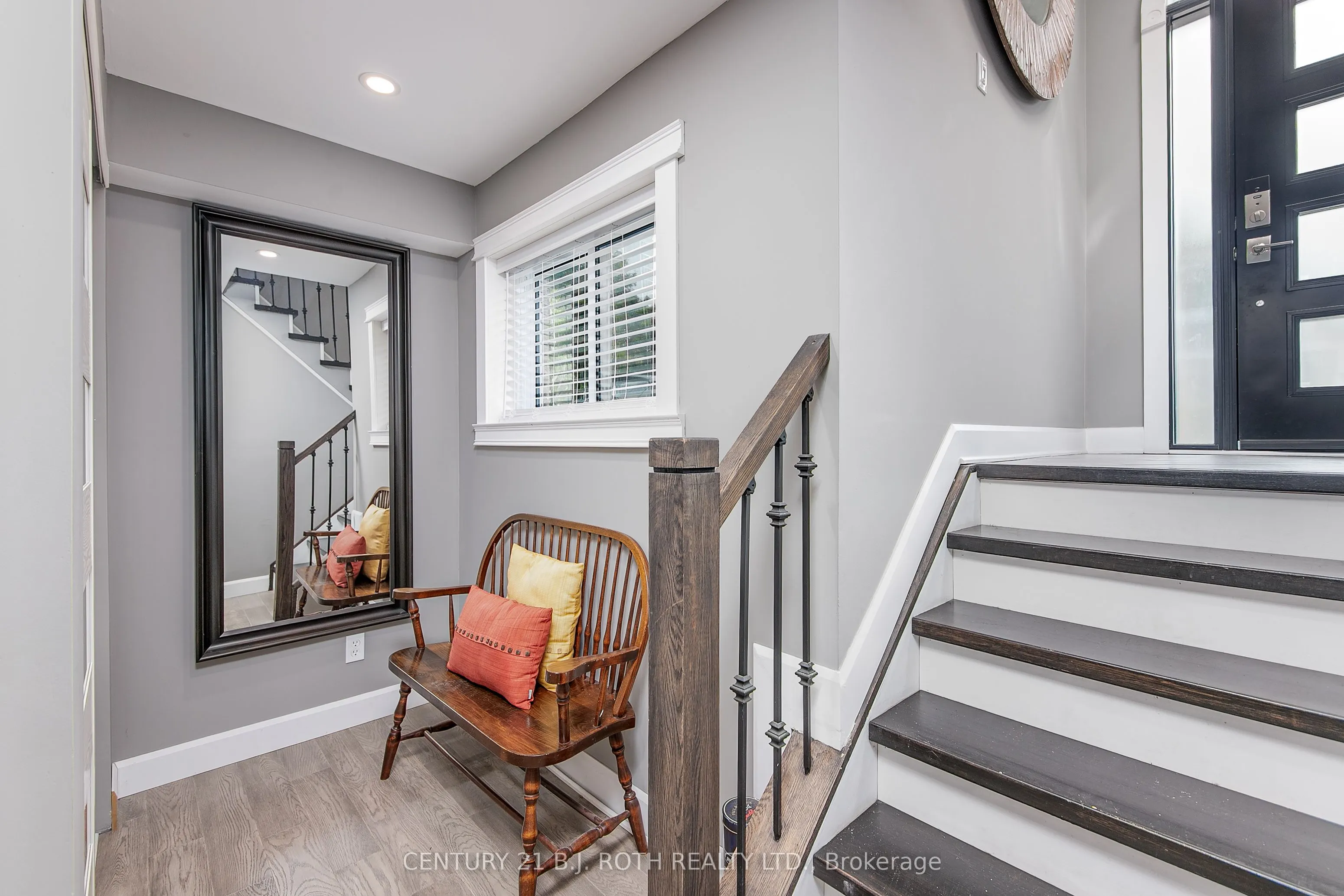 26 Monique Crescent
