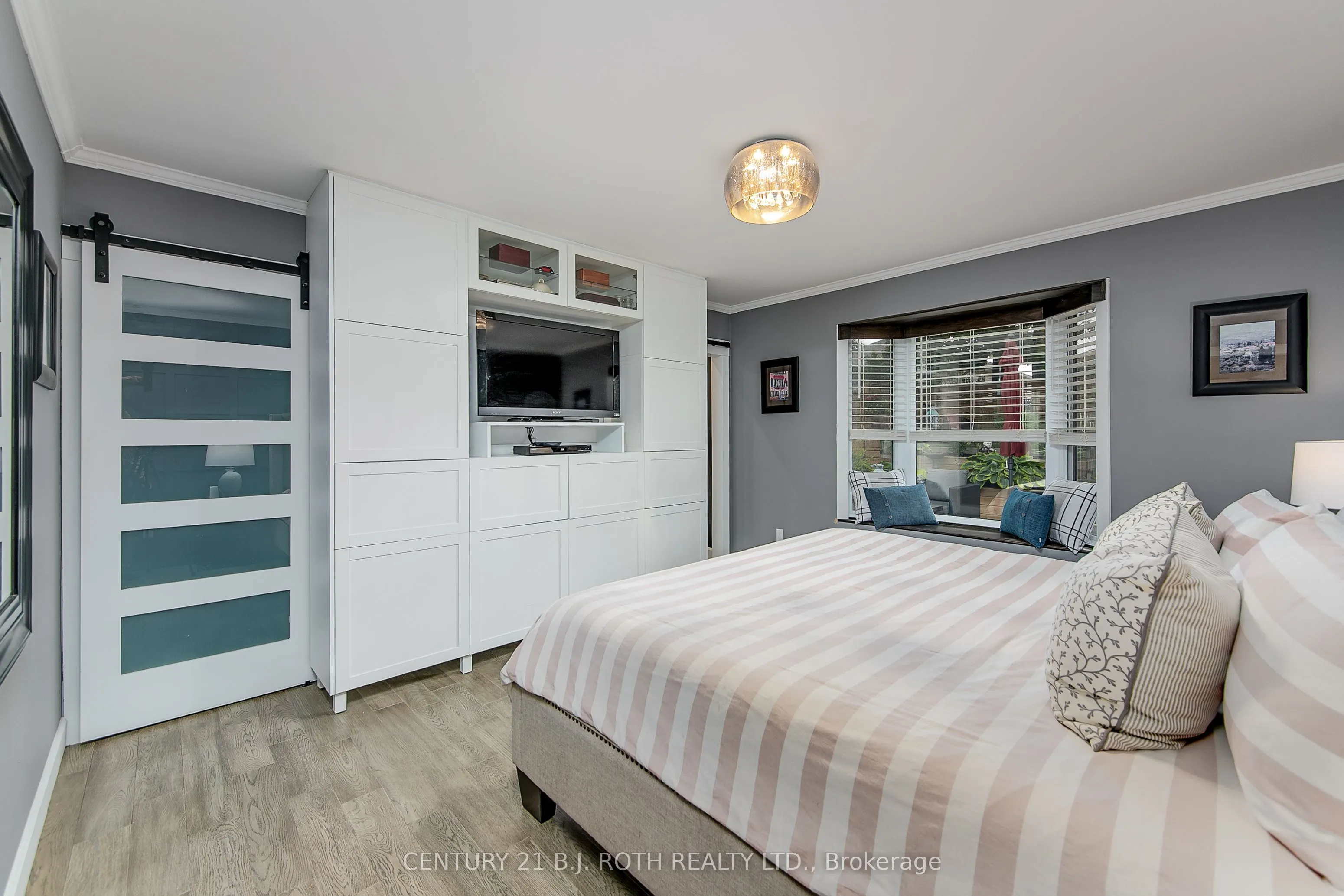 26 Monique Crescent