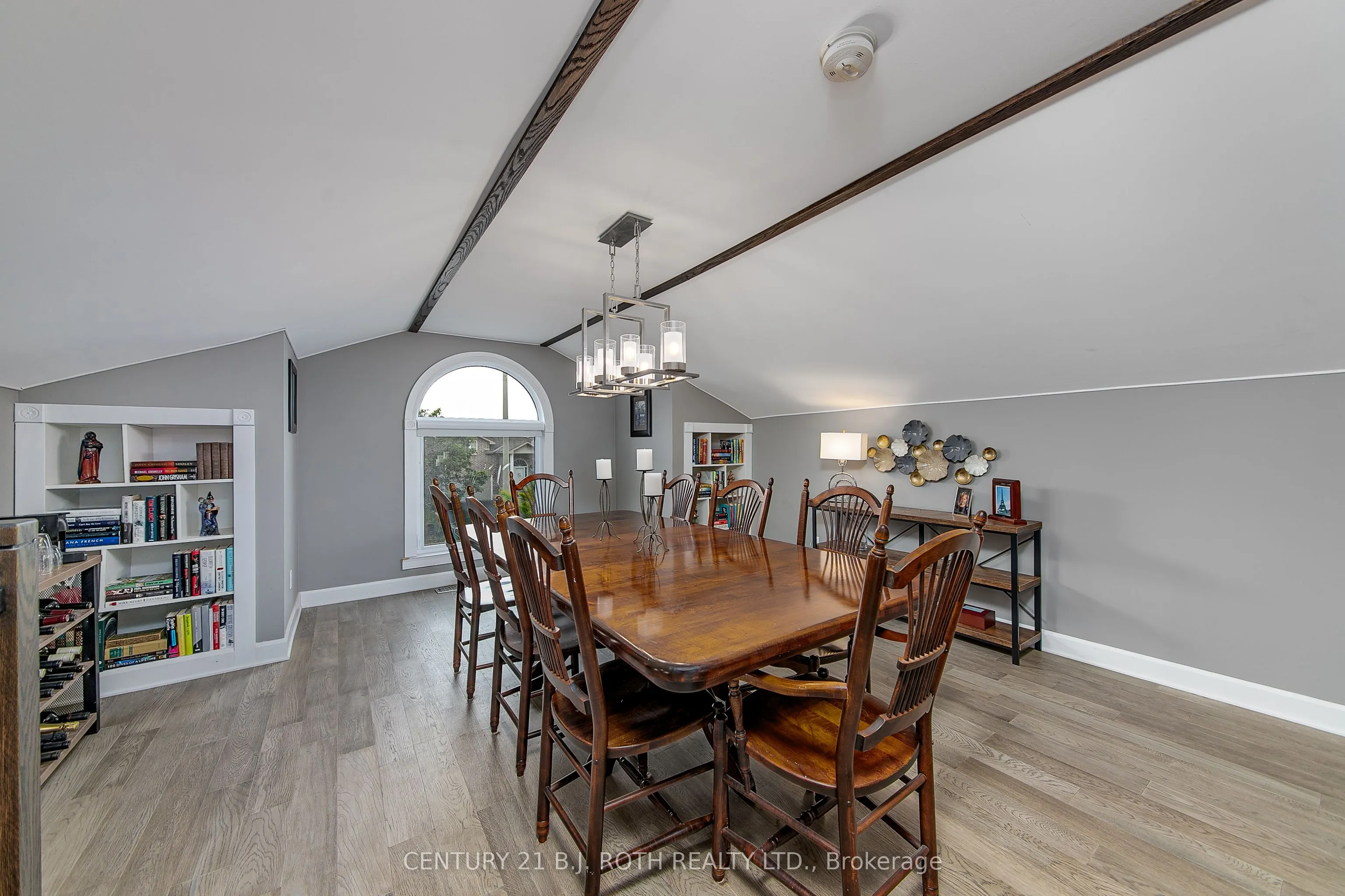 26 Monique Crescent