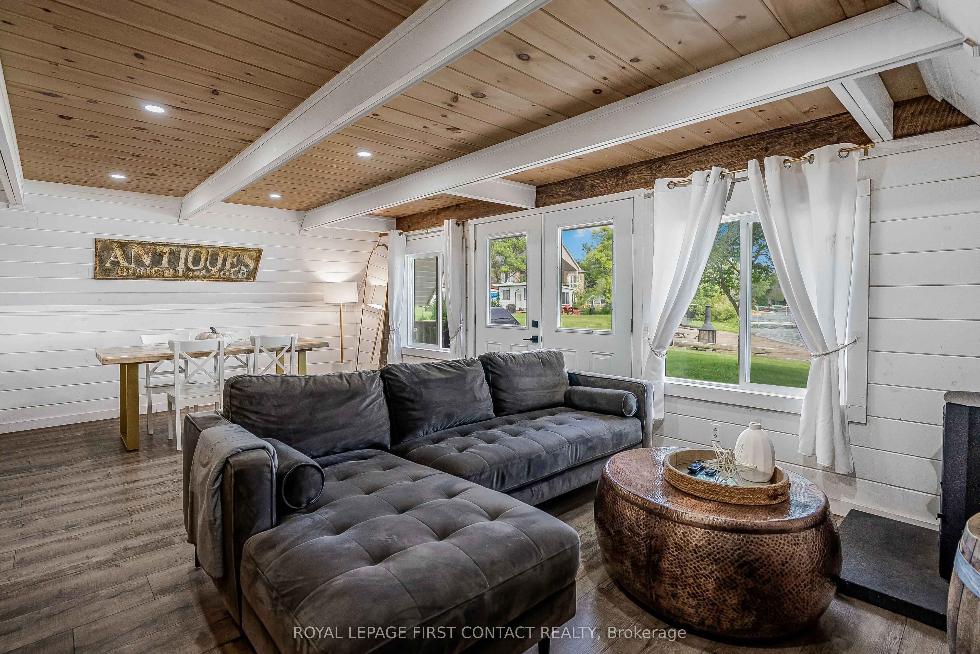 5608 Penetanguishene Road