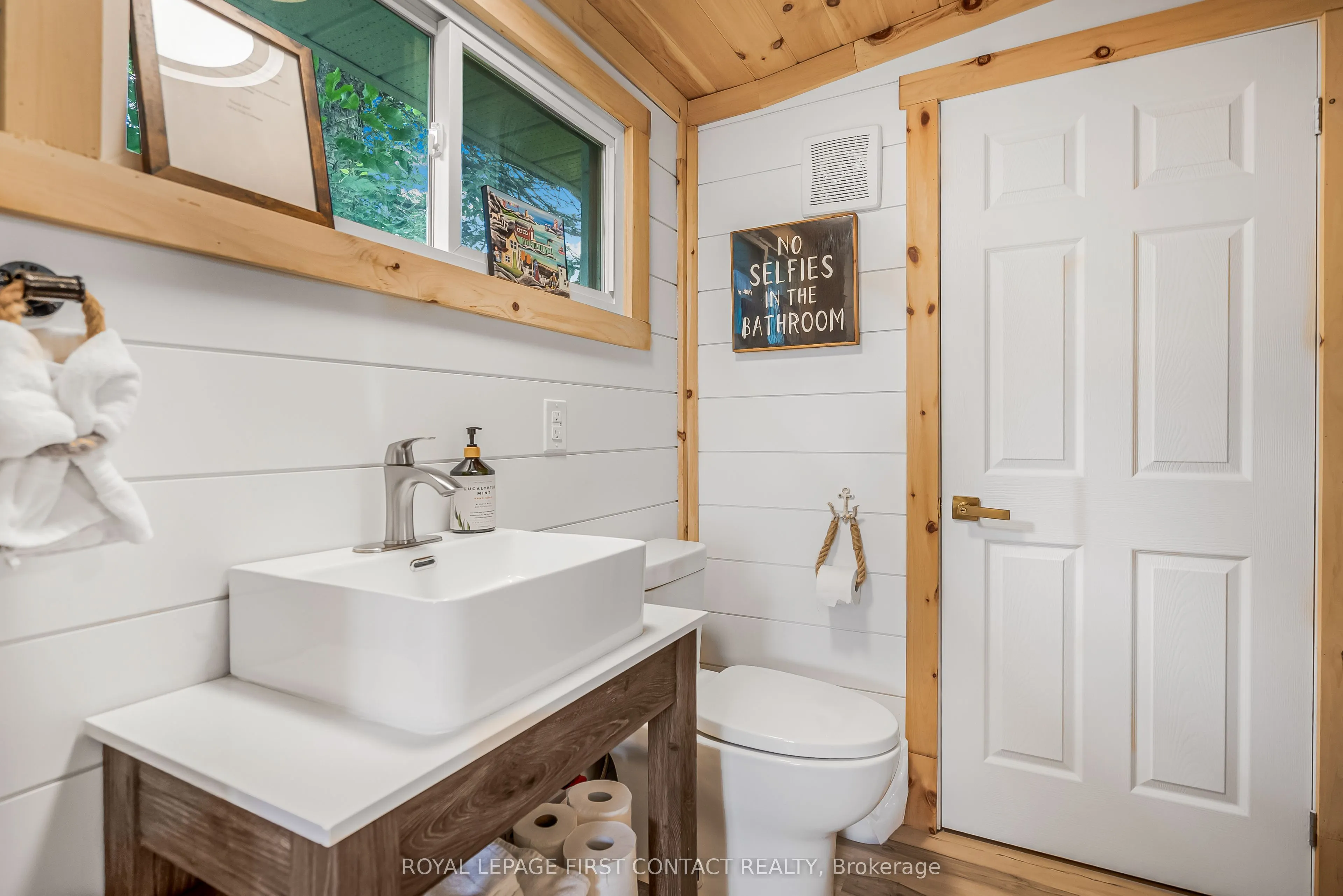 5608 Penetanguishene Road