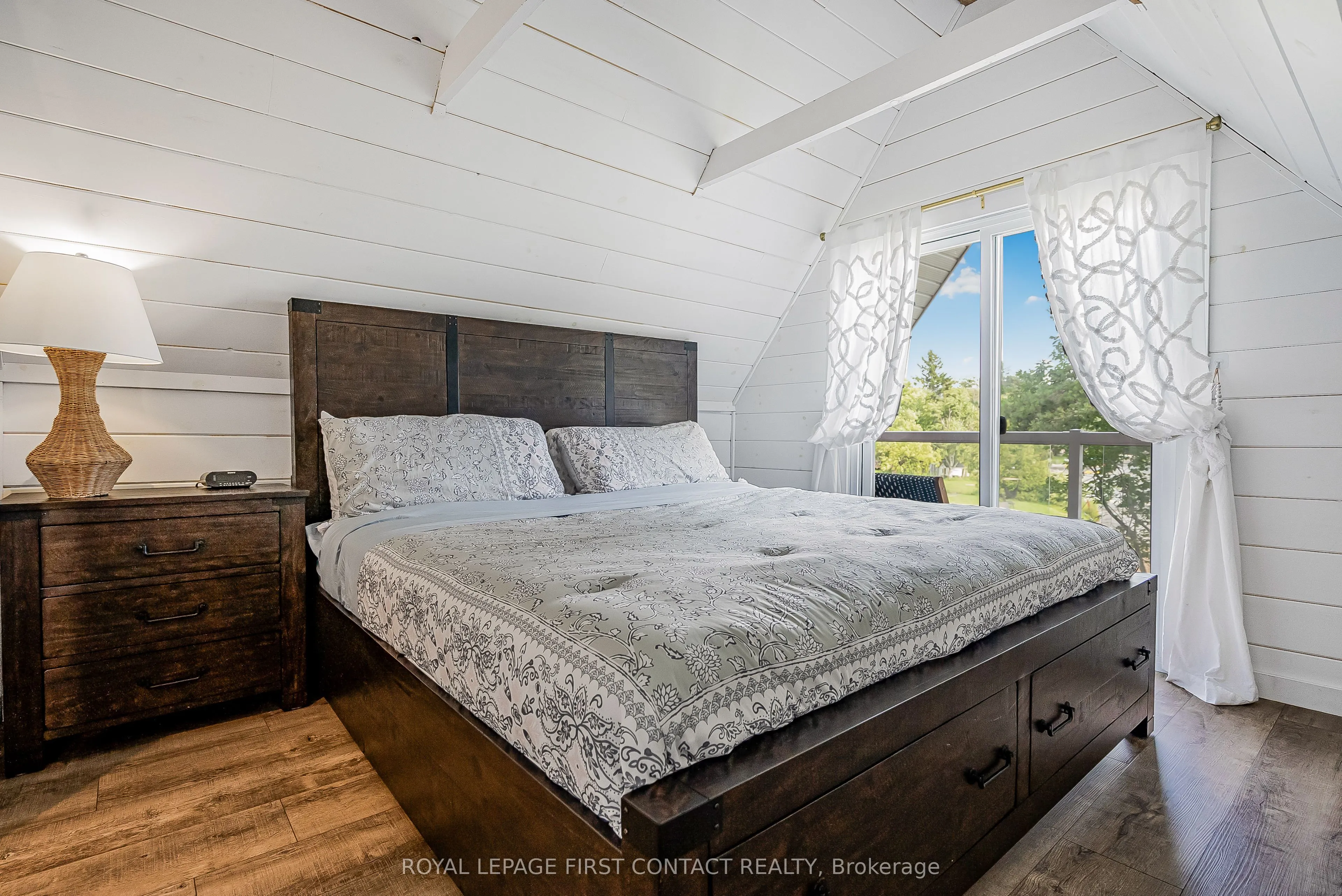 5608 Penetanguishene Road