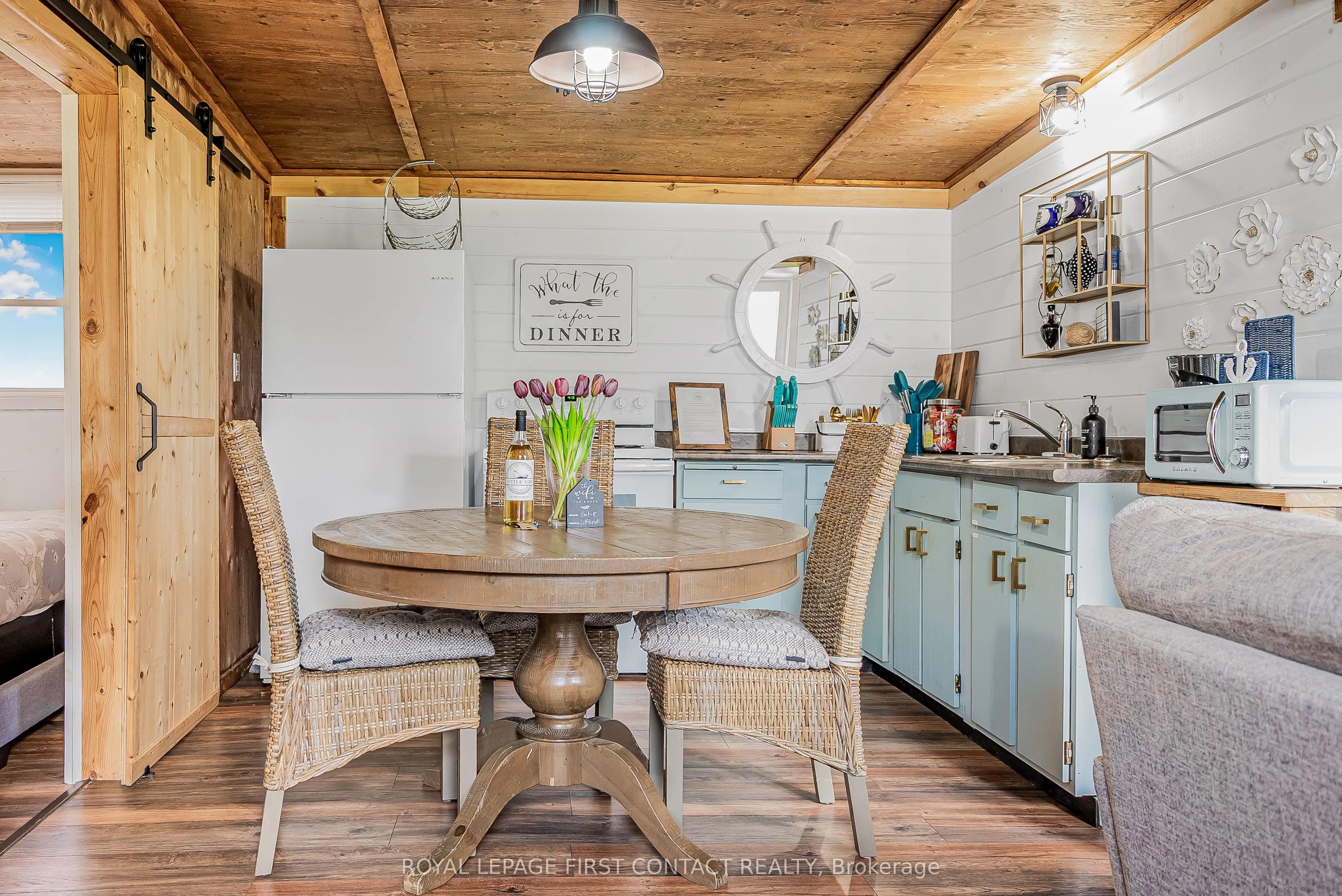 5608 Penetanguishene Road