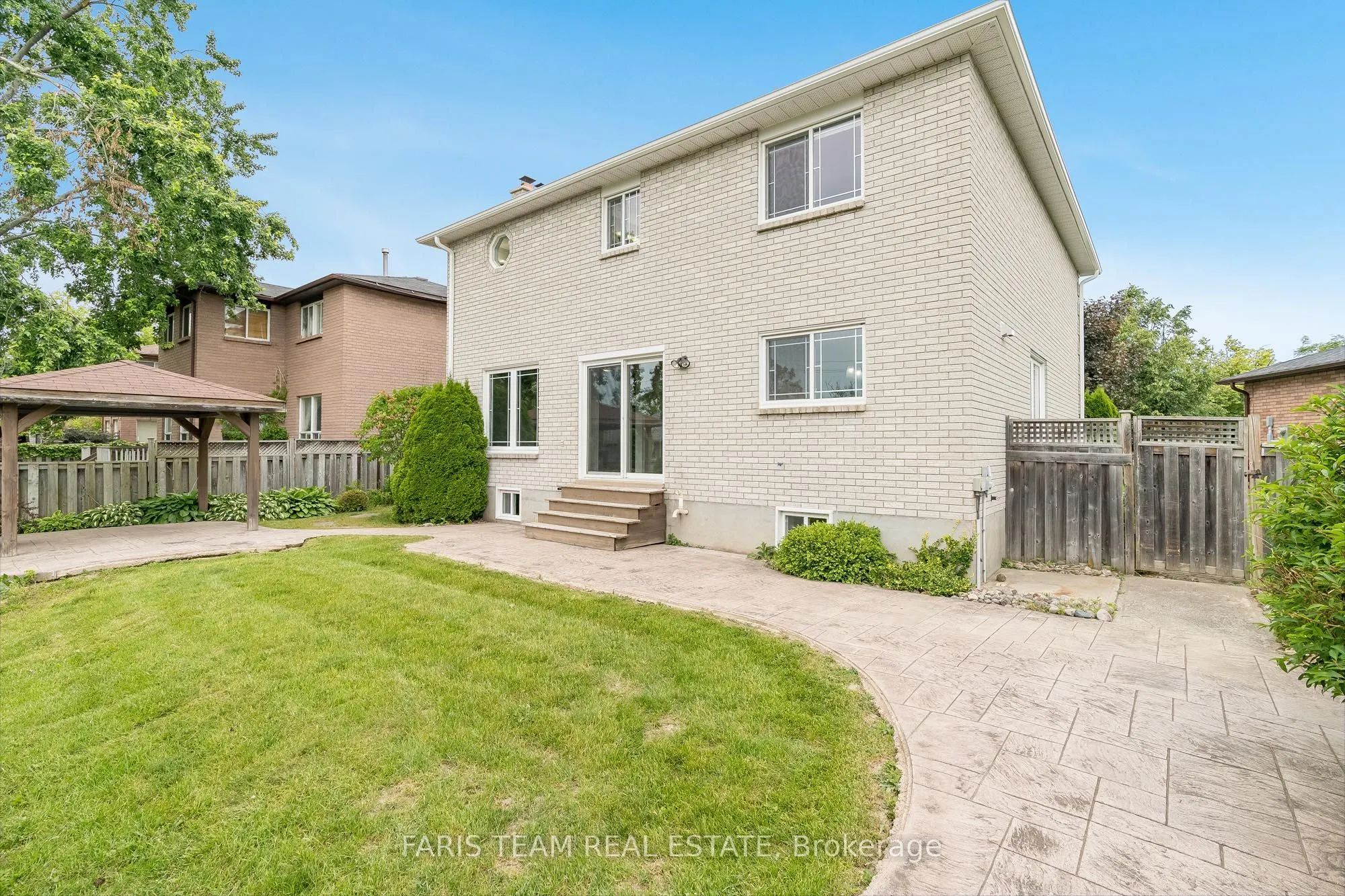 17 Radenhurst Crescent