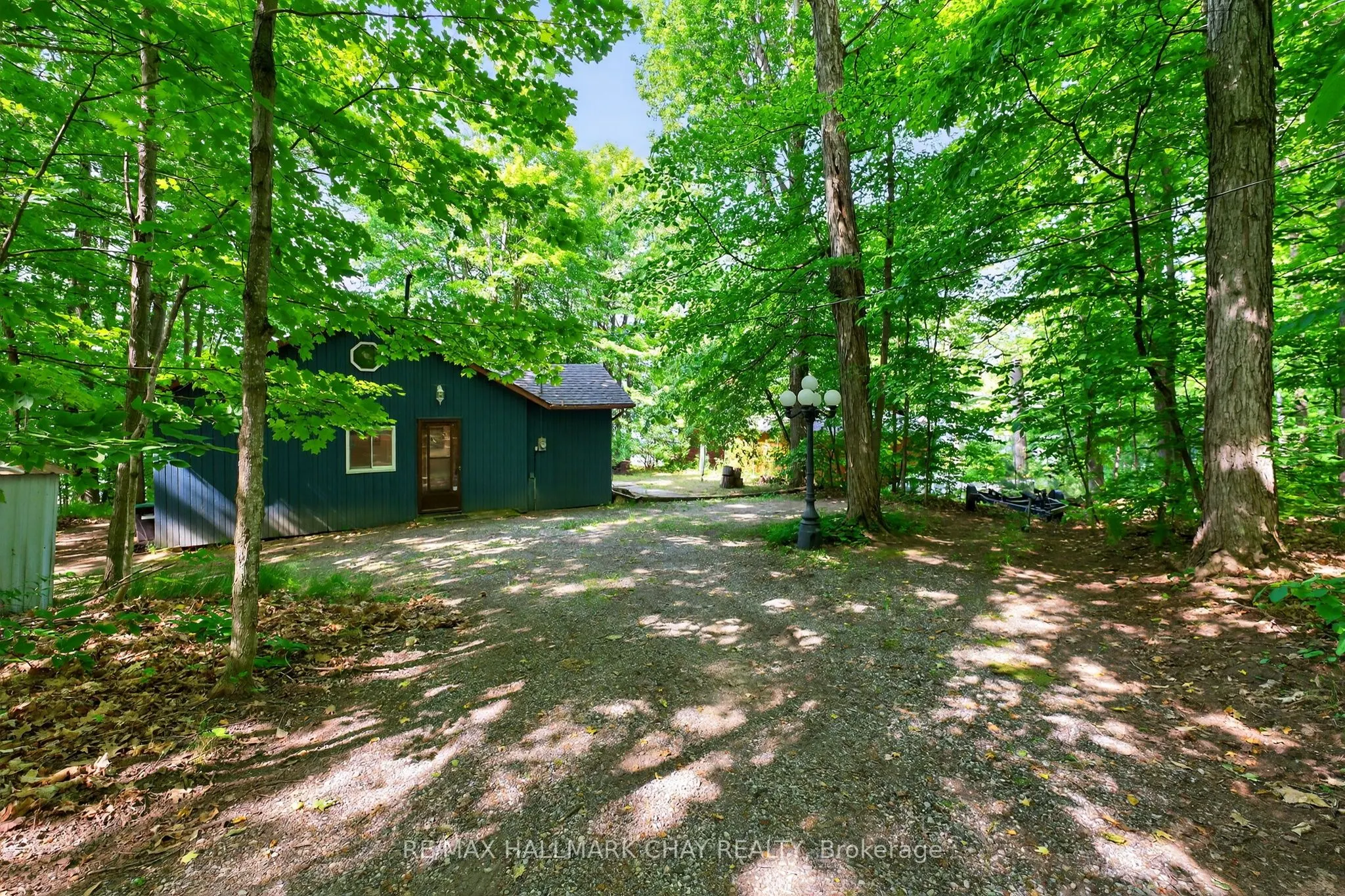 112 FARLAIN LAKE Road E
