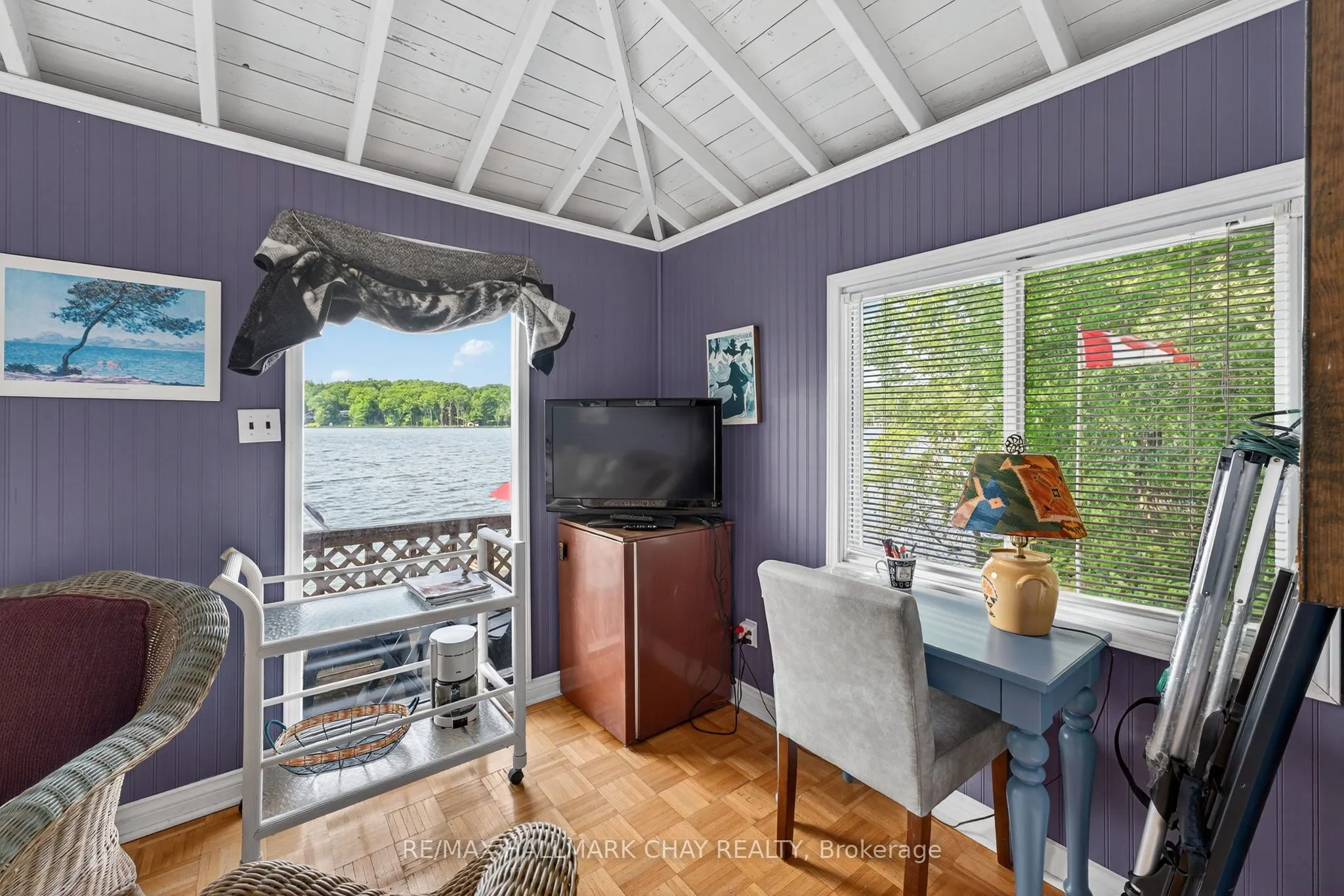 112 FARLAIN LAKE Road E