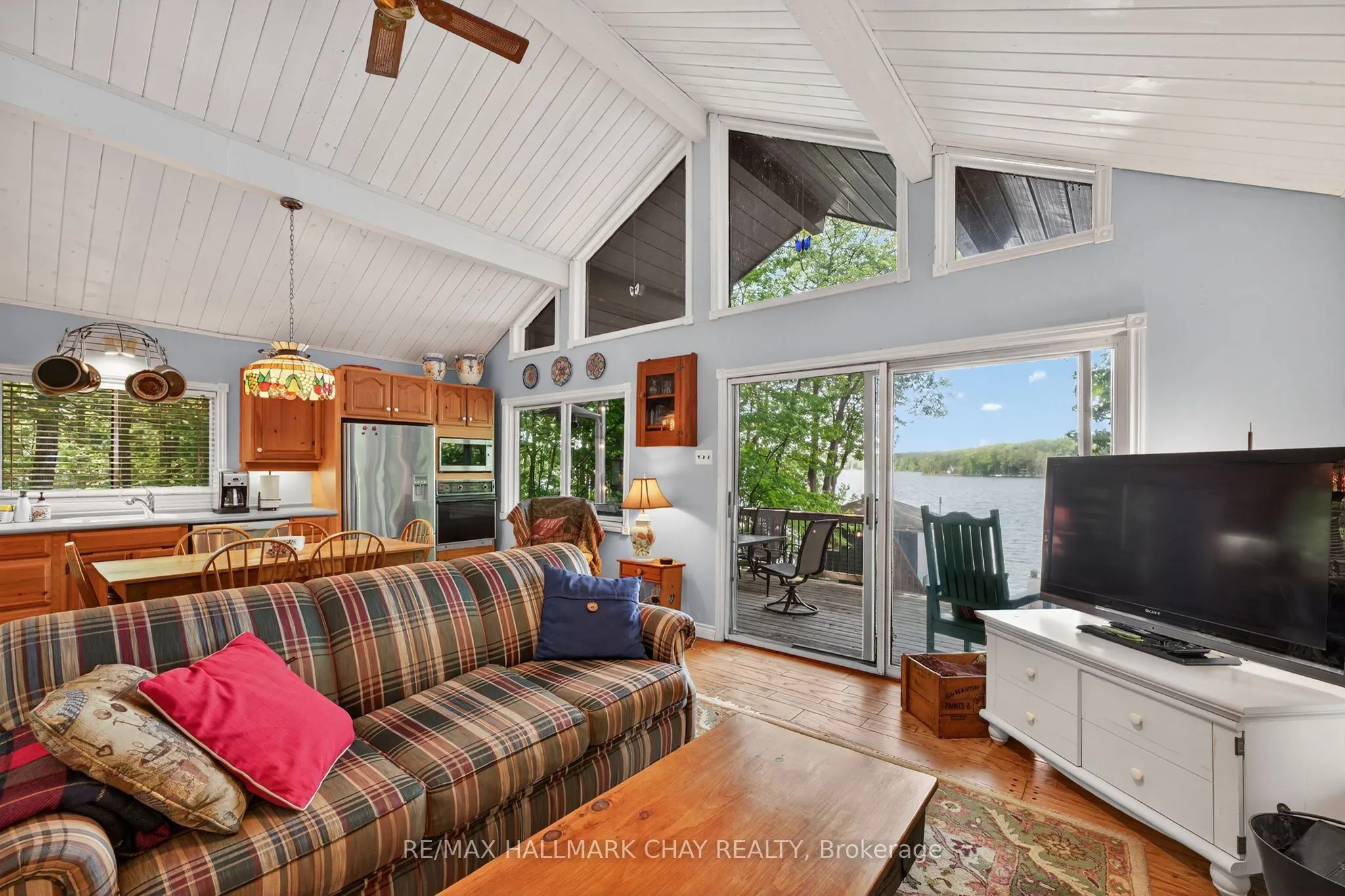 112 FARLAIN LAKE Road E