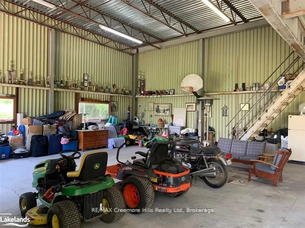 2332 Centre Line Road