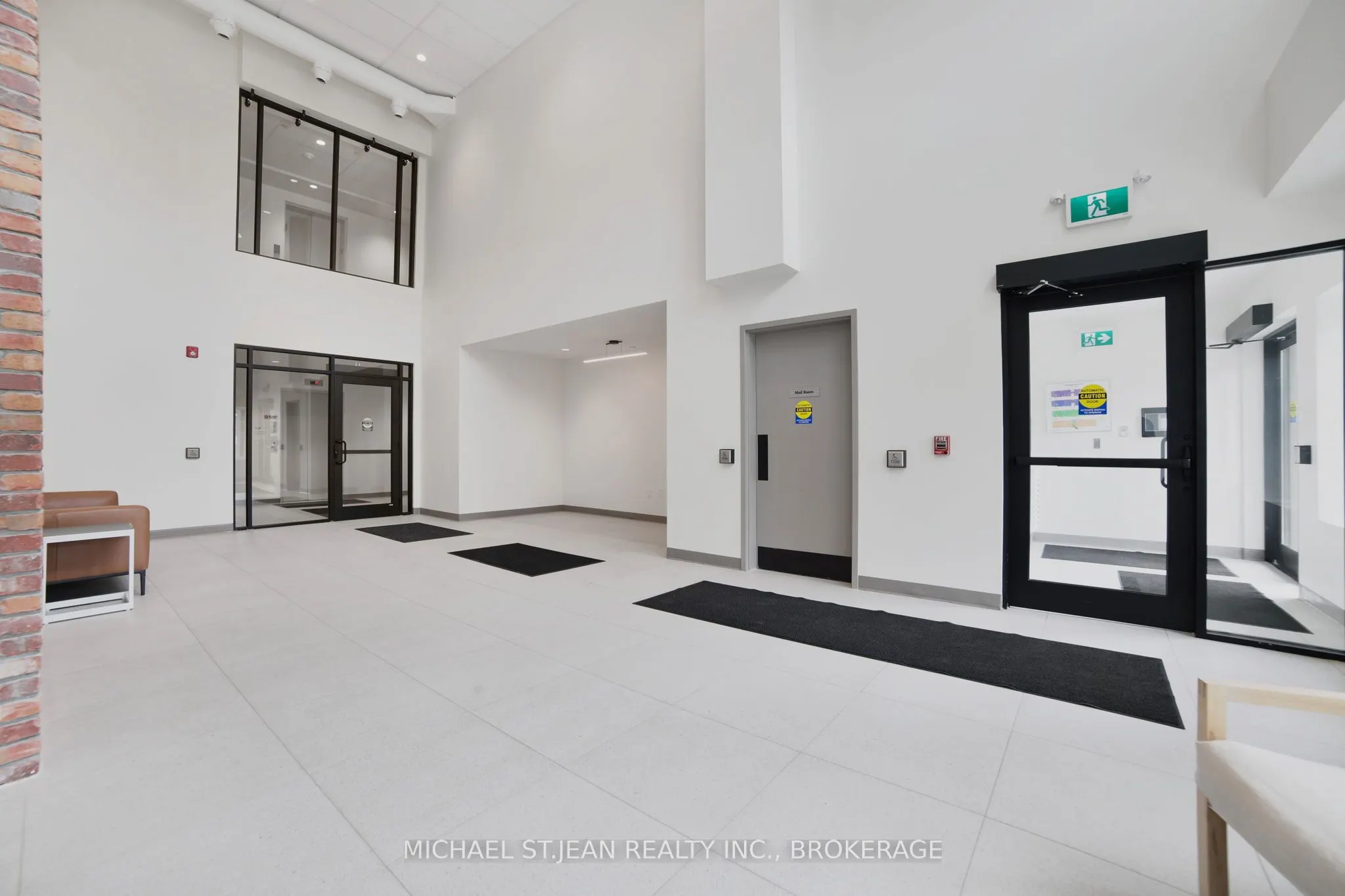 121 Mary Street, #402