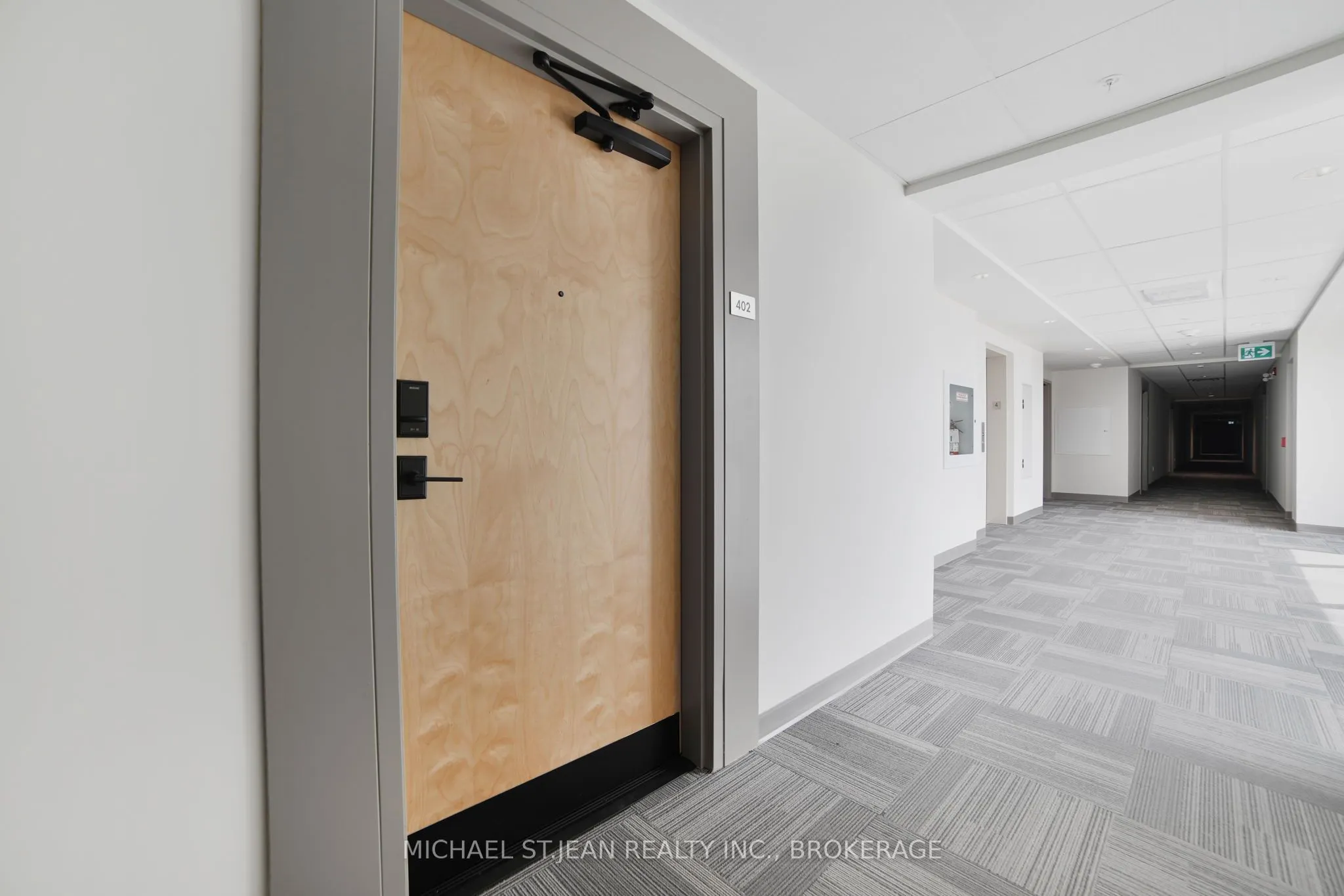 121 Mary Street, #402