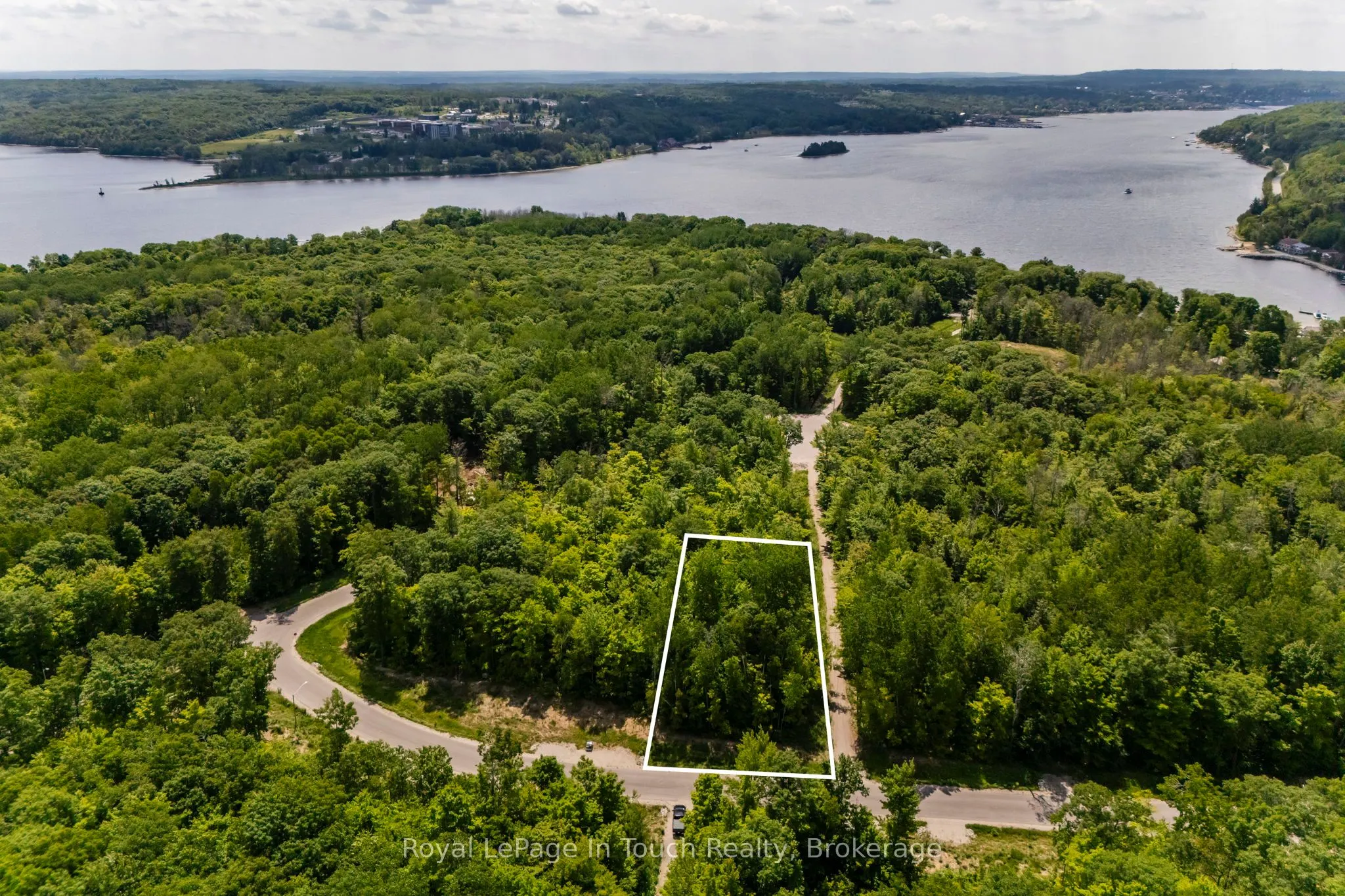 Lot 41 Explorers Landing