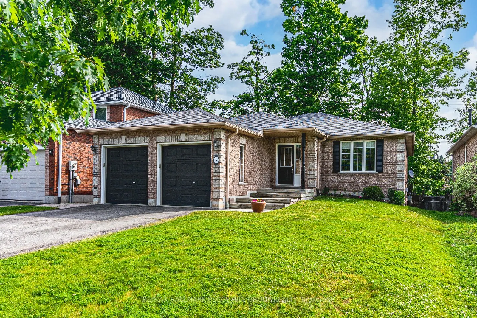 5 Hogan Court