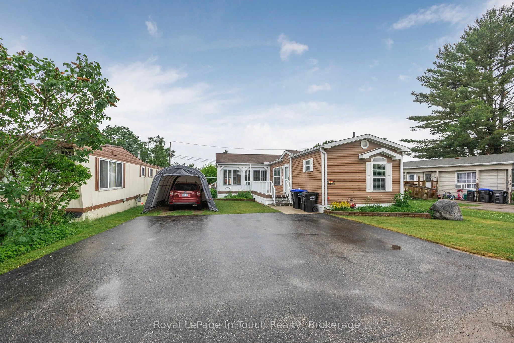 6 Maple Lane
