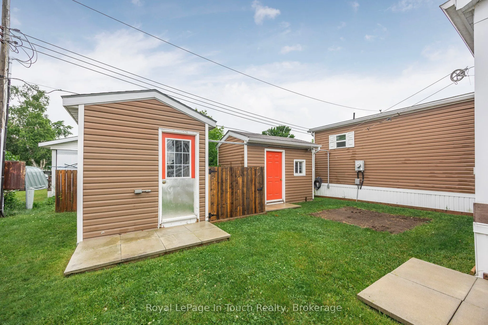 6 Maple Lane