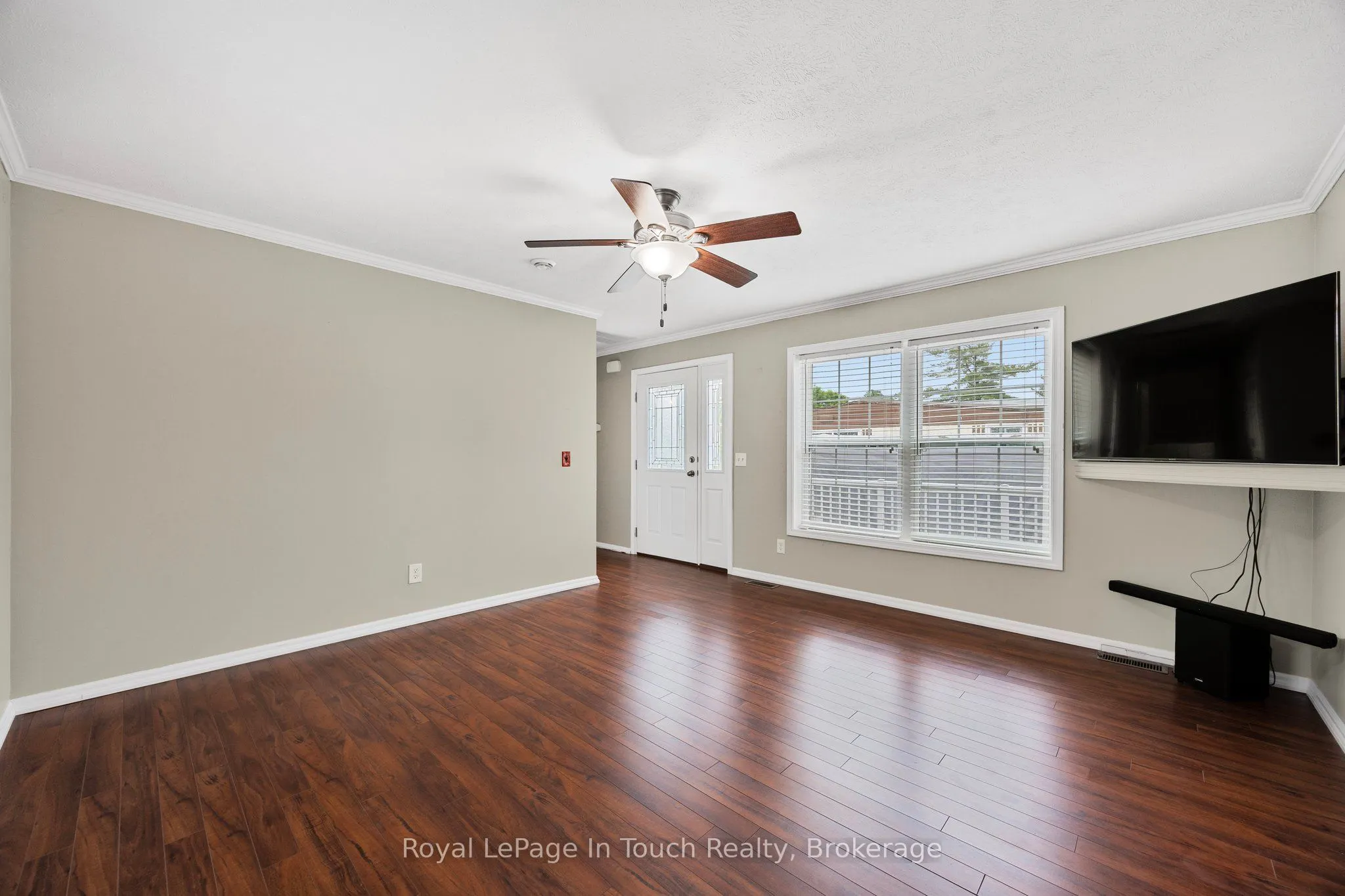 6 Maple Lane