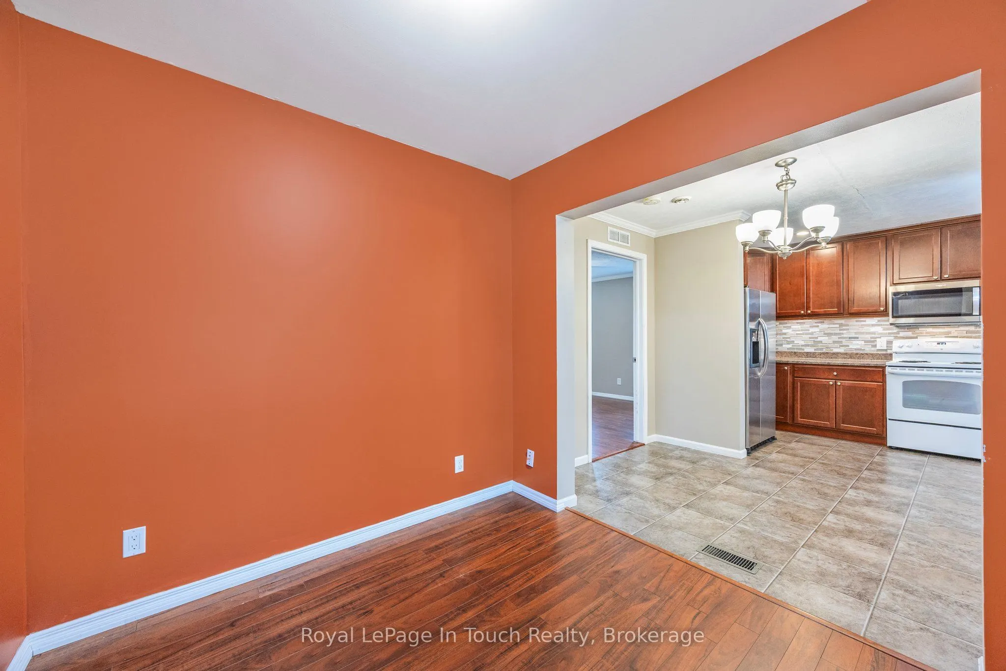 6 Maple Lane