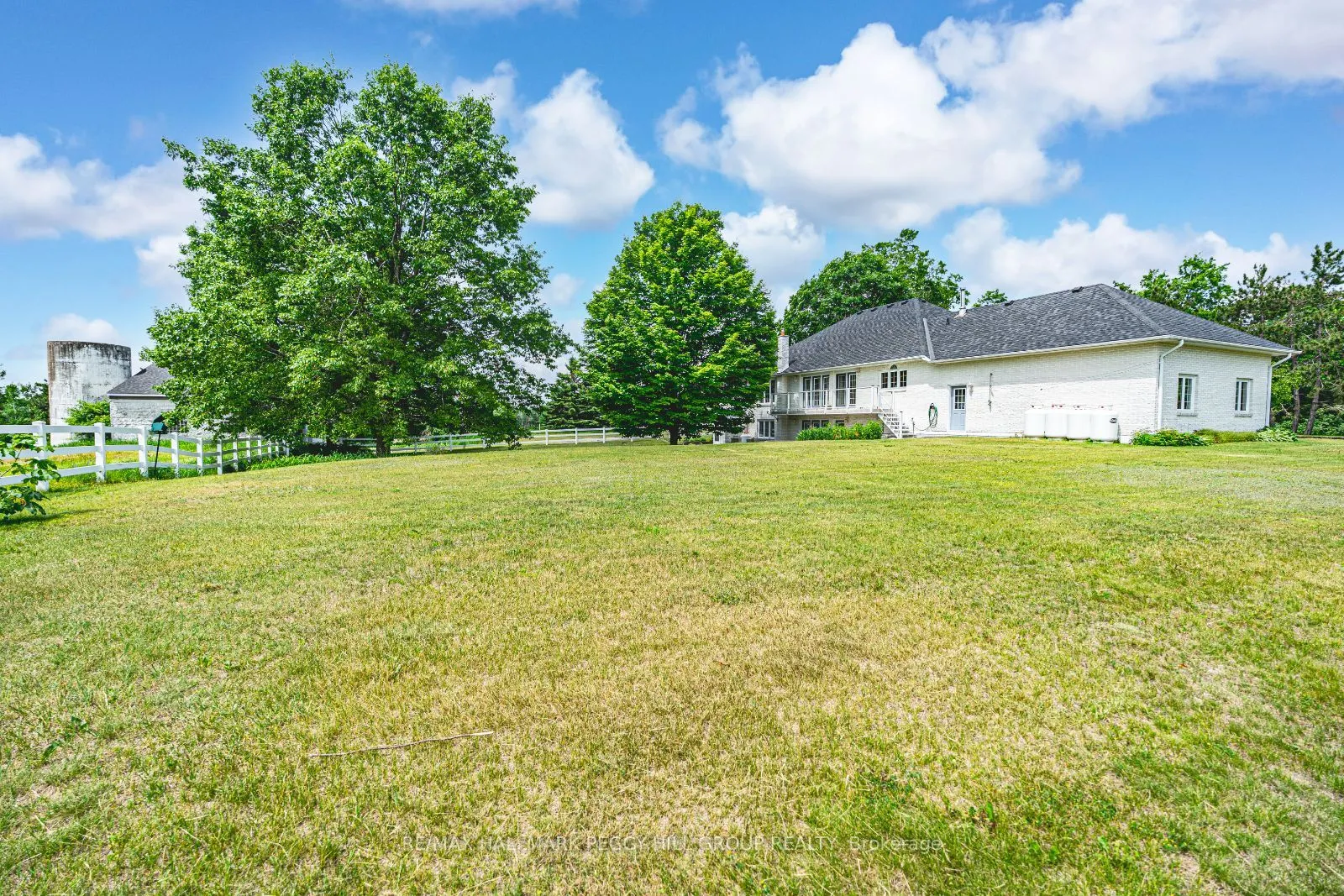 1331 Flos Road 3 E