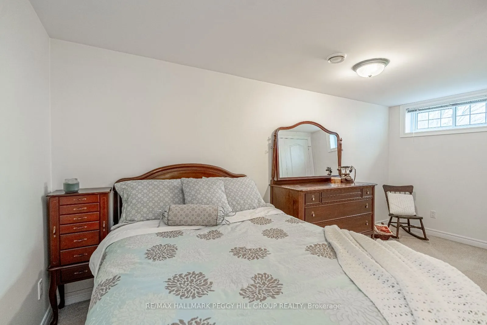 1331 Flos Road 3 E