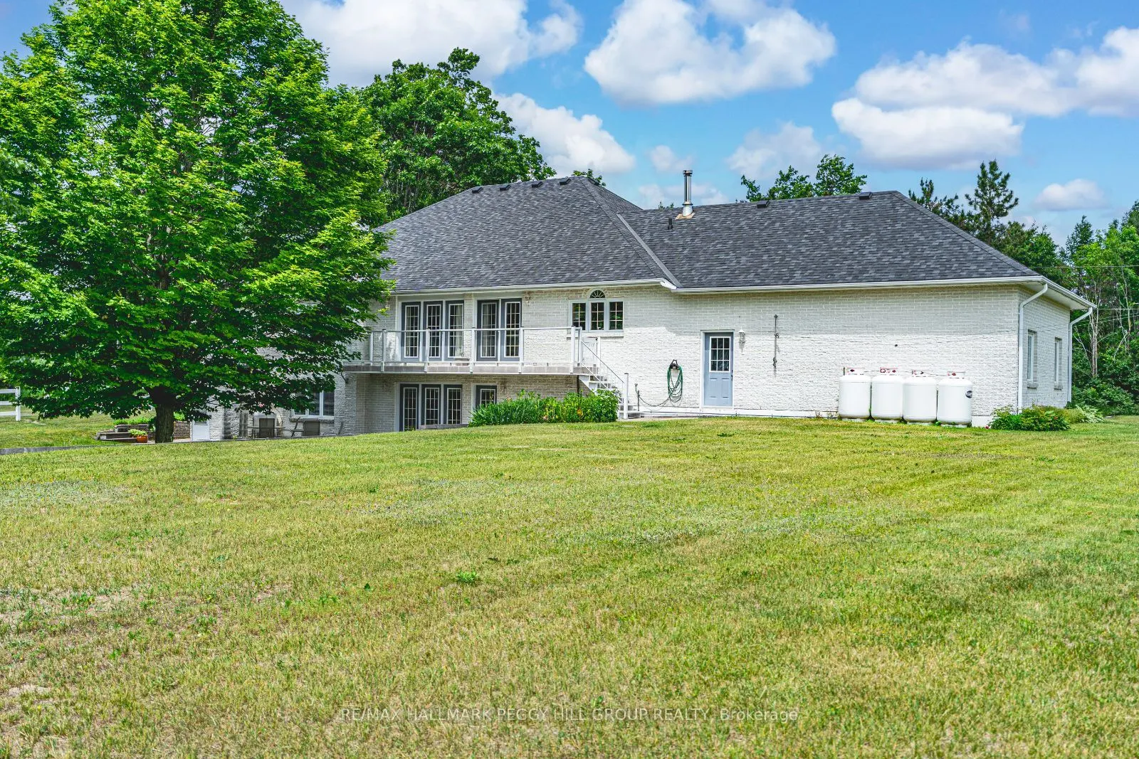 1331 Flos Road 3 E