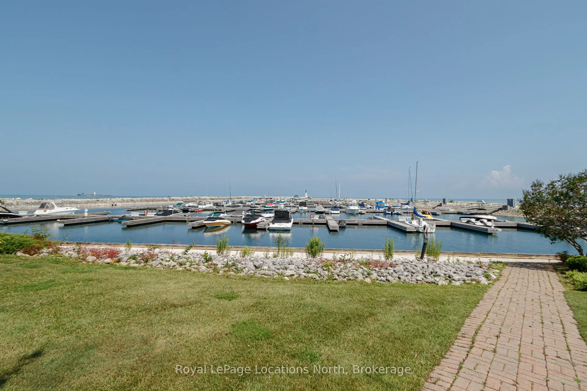 423 Mariners Way, #14