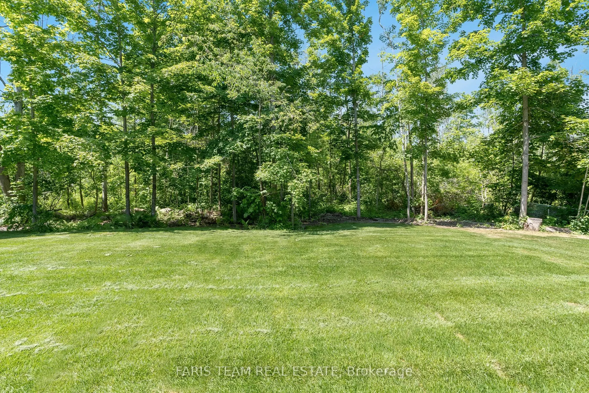 262 Lakeshore Road W