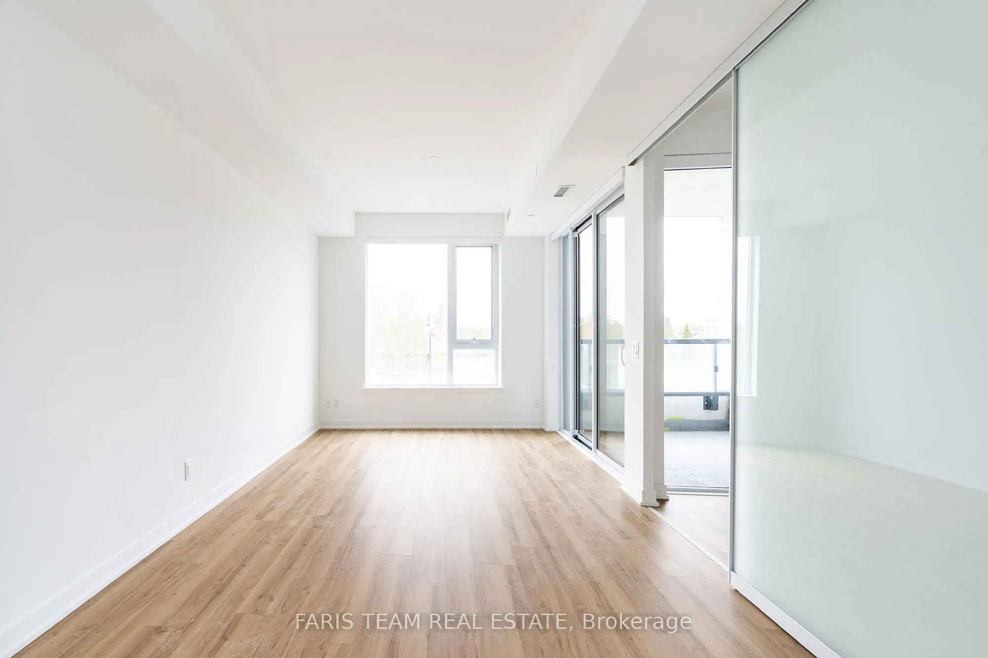 31 Huron Street, #211