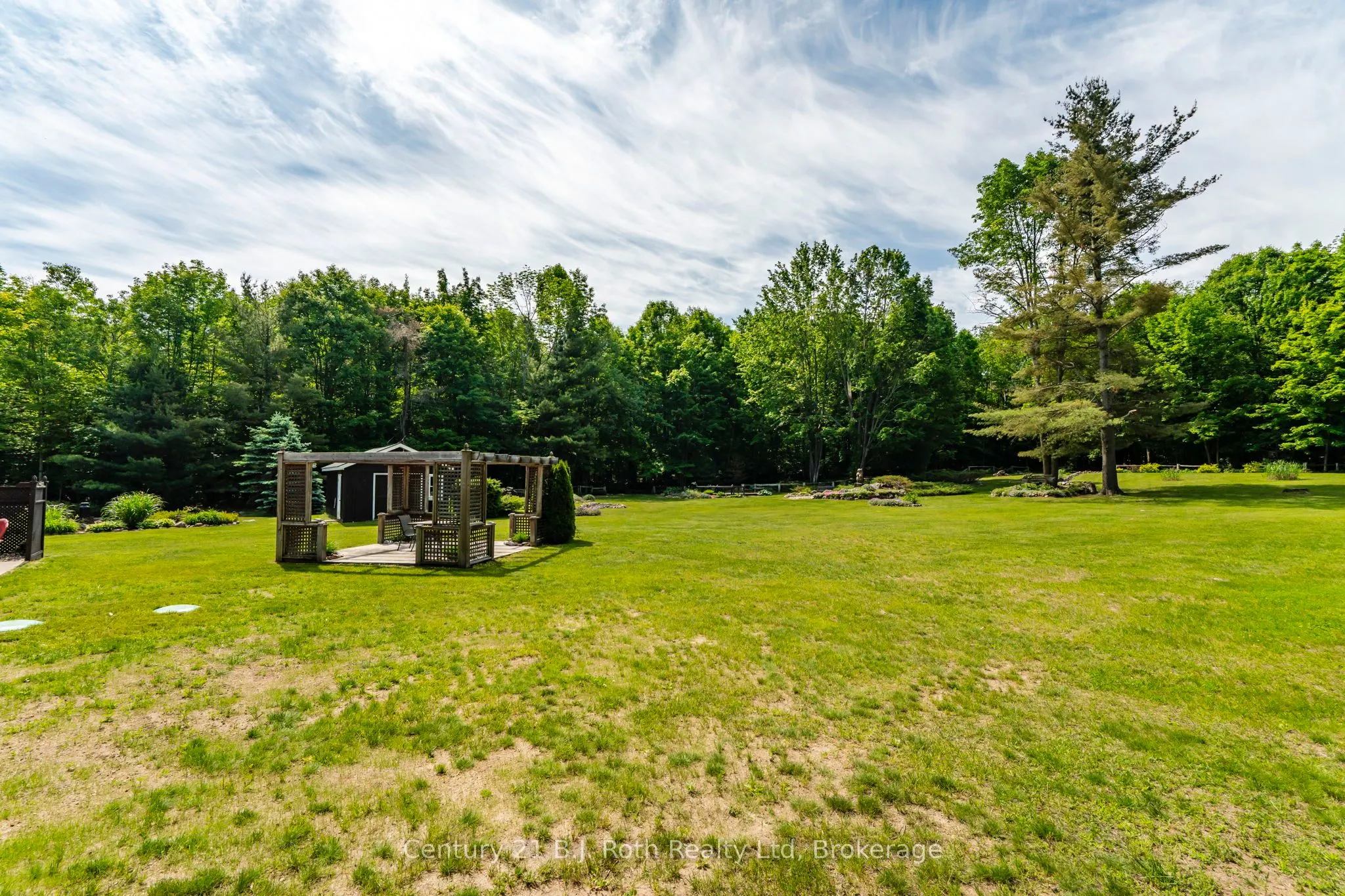 573 Lafontaine Road E
