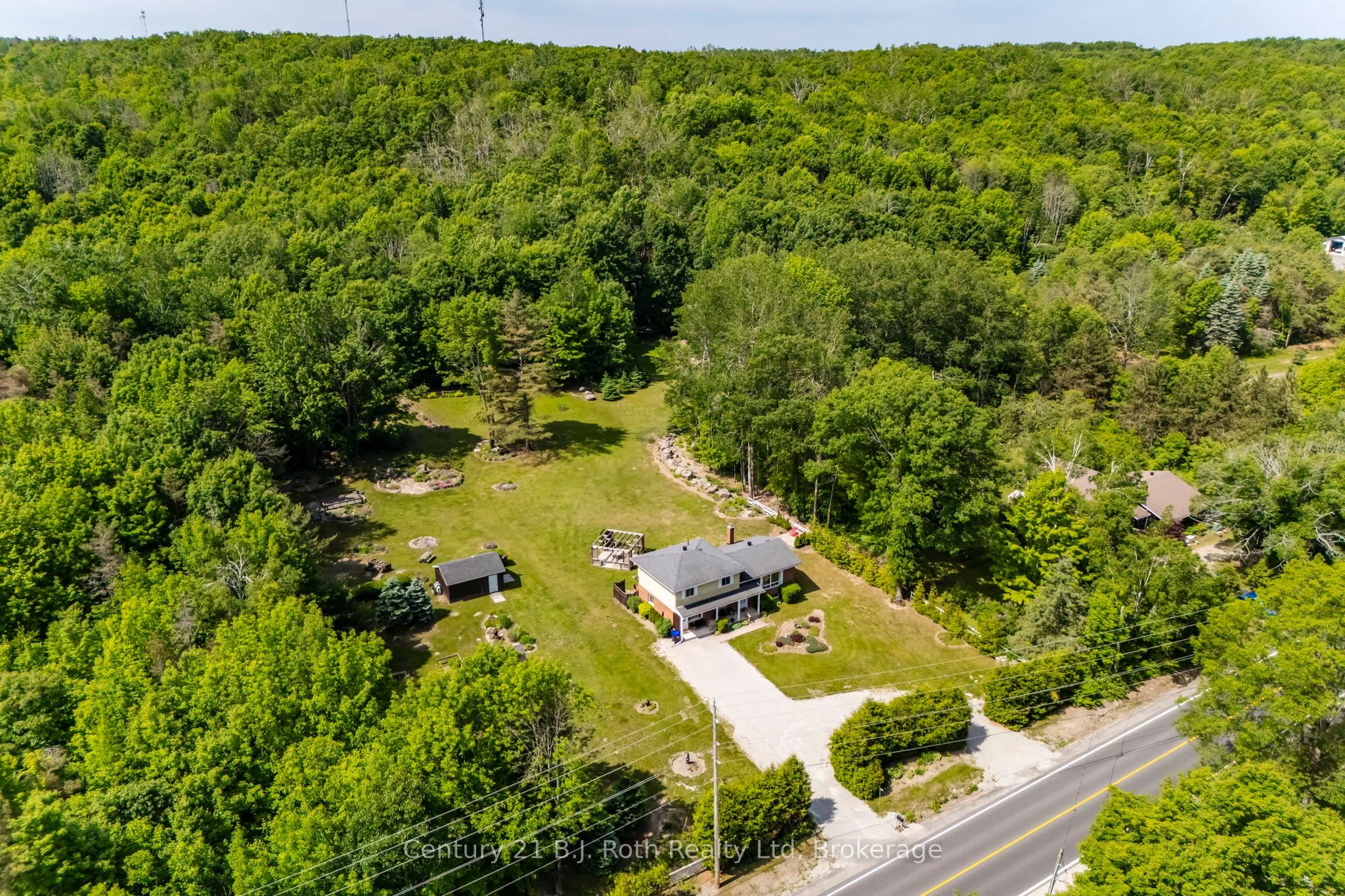 573 Lafontaine Road E