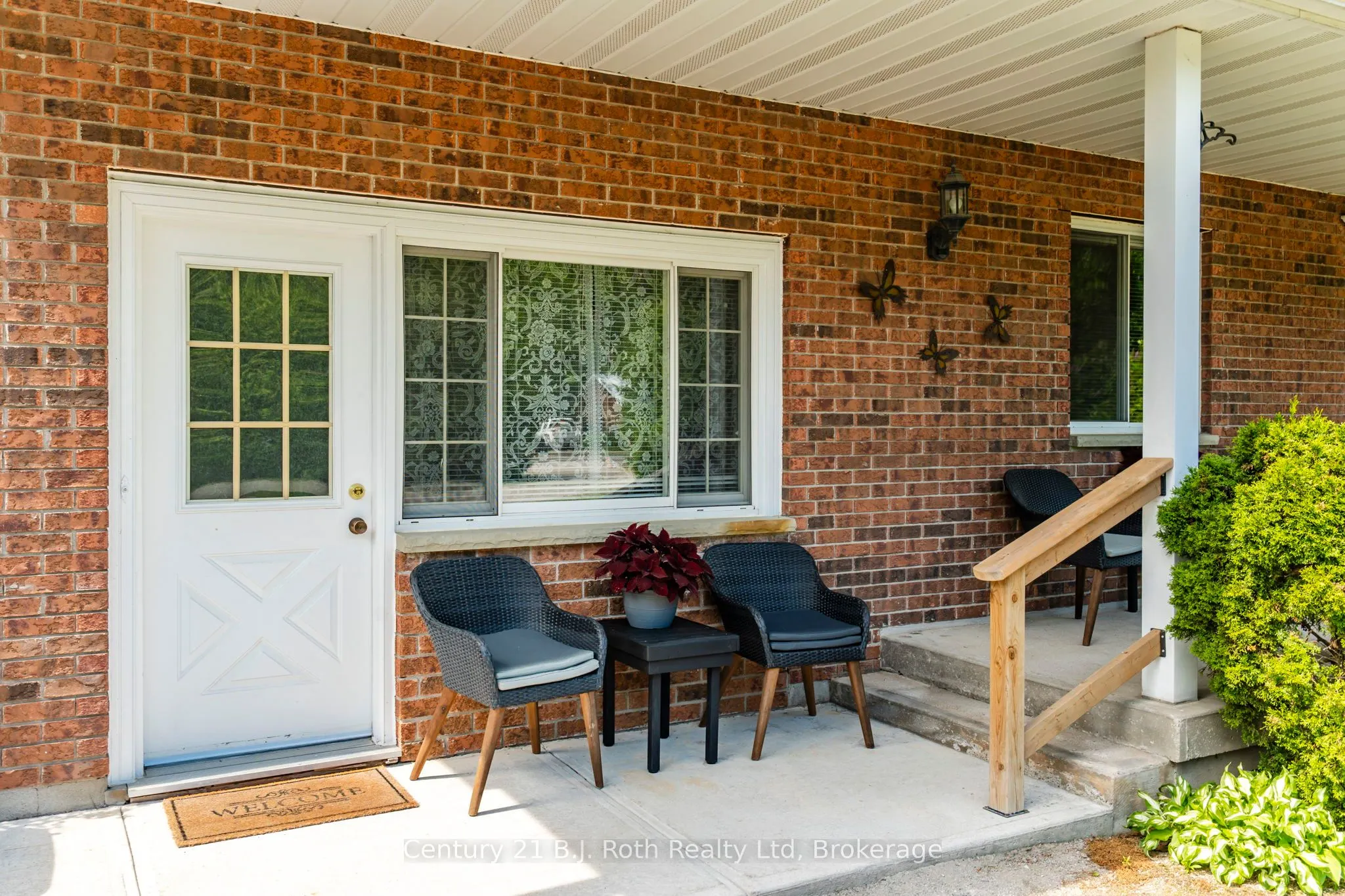 573 Lafontaine Road E