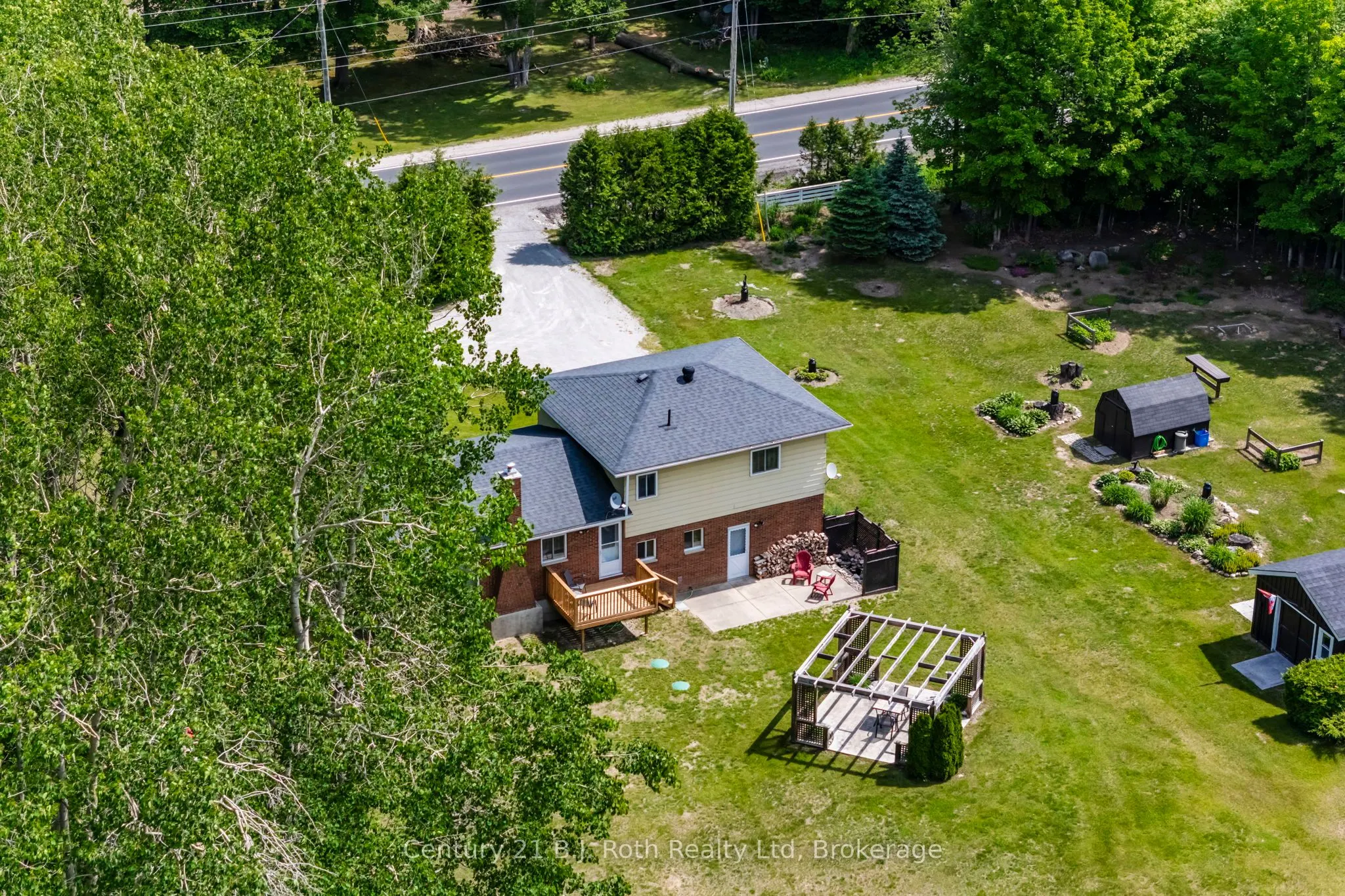 573 Lafontaine Road E